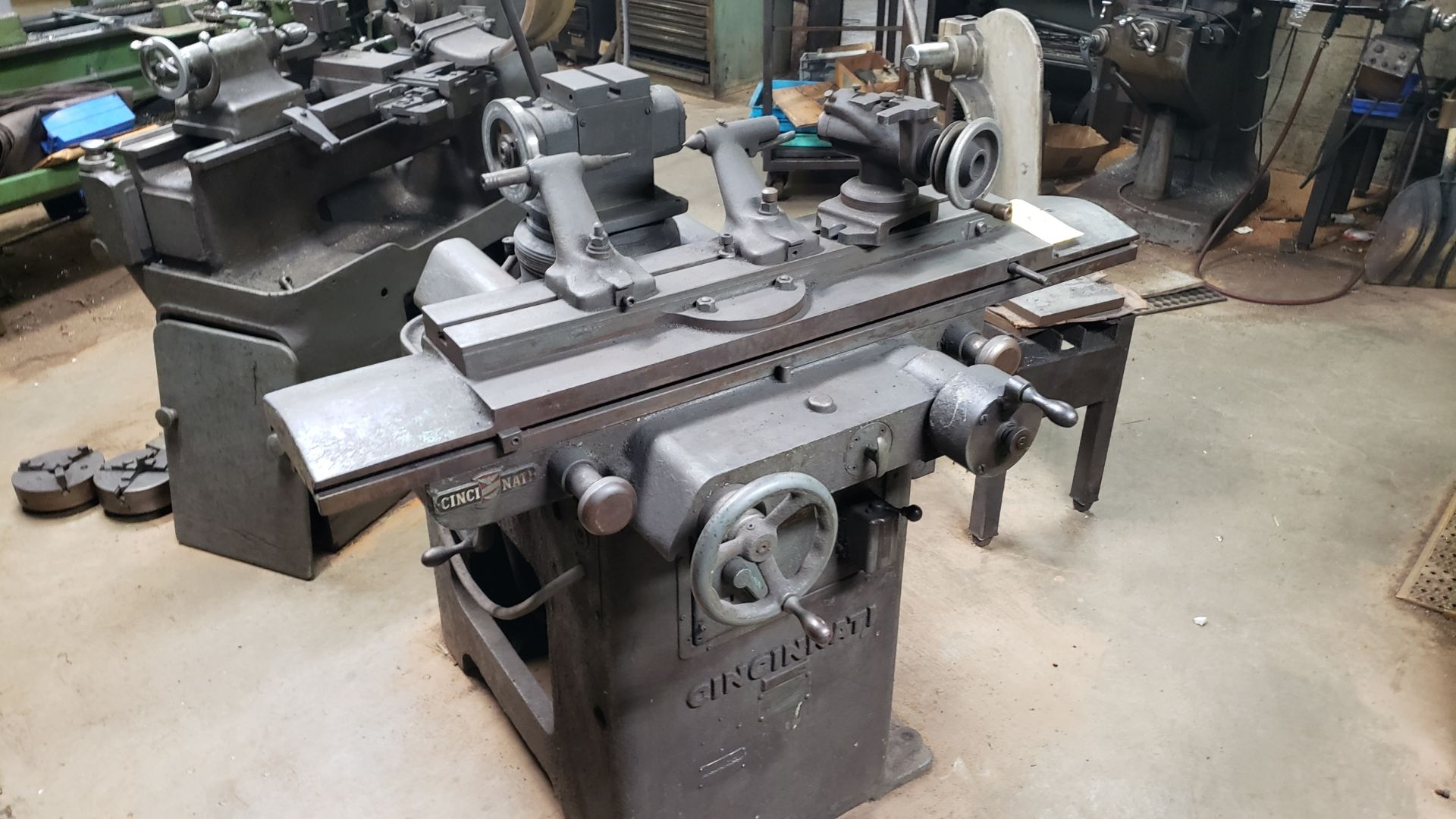 Cincinnati #2 Cutter Grinder S/N 1D2T1Y445, , Loading Fee $100 - Image 3 of 5