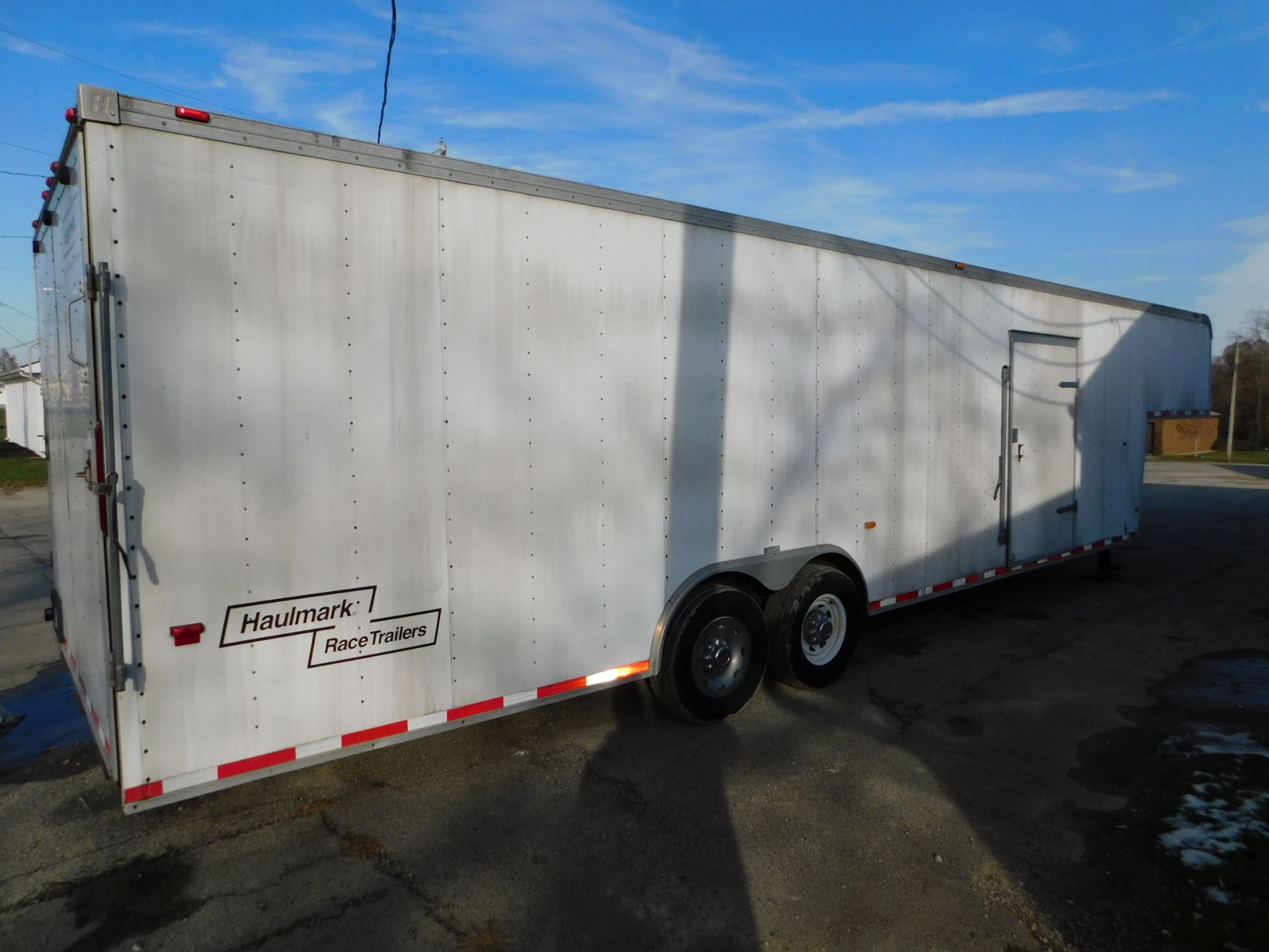 2006 Haulmark Model RTG85X36WT5 Enclosed Tandem Axle Gooseneck Race Trailer, VIN - Image 5 of 32