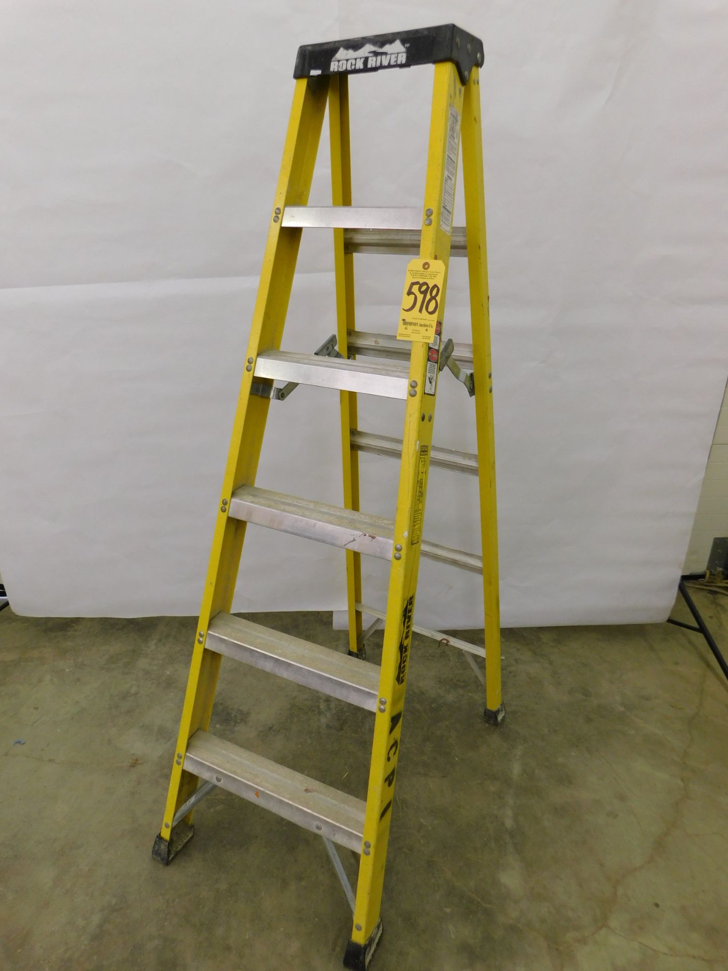 Rock River 6' Fiberglass Step Ladder