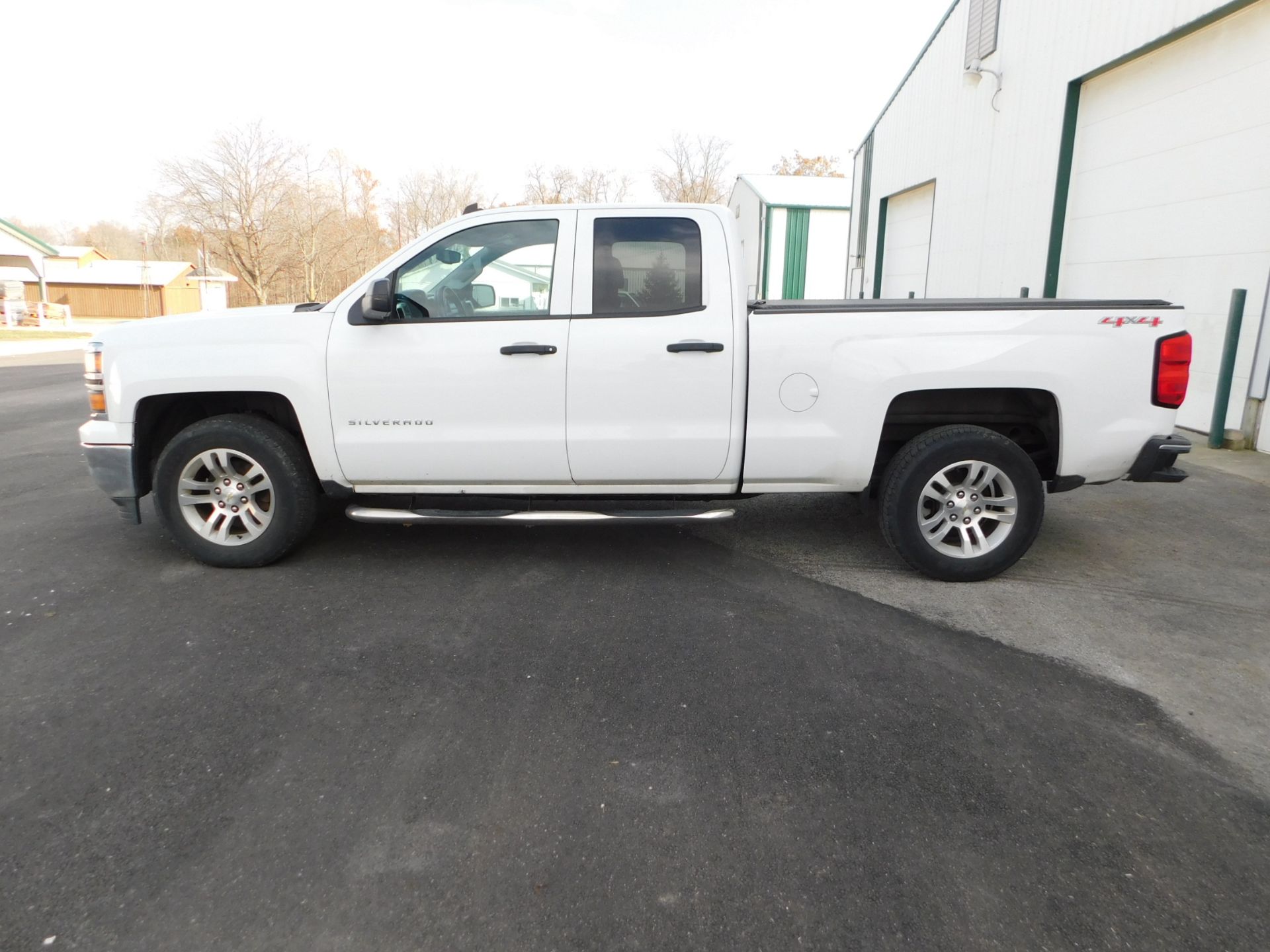 2014 Chevrolet Silverado LT Pickup, VIN 1GCVKREC3EZ139405, 4-Door 4 WD, Automatic, AM/FM, AC, Cruise - Image 8 of 51