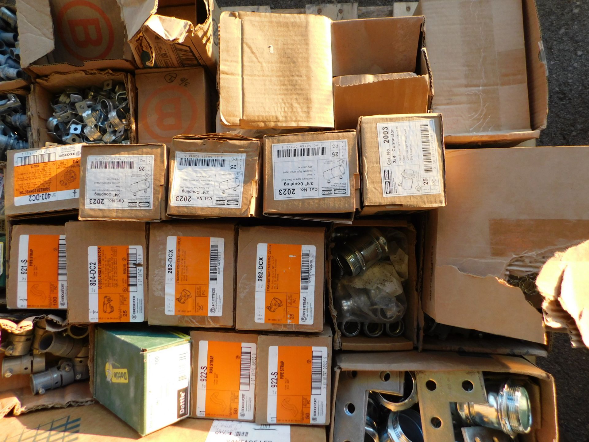 Skid Lot of Electrical Hardware - Image 4 of 5