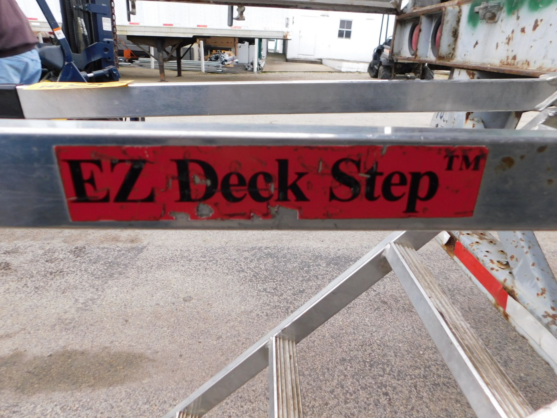 EZ Deck Step, 375 lb. cap. - Image 2 of 3