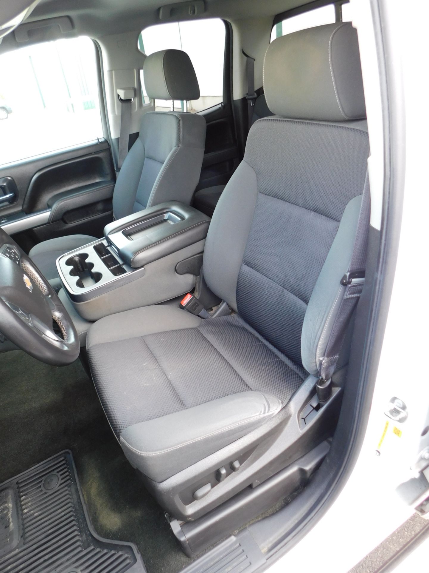 2014 Chevrolet Silverado LT Pickup, VIN 1GCVKREC3EZ139405, 4-Door 4 WD, Automatic, AM/FM, AC, Cruise - Image 25 of 51