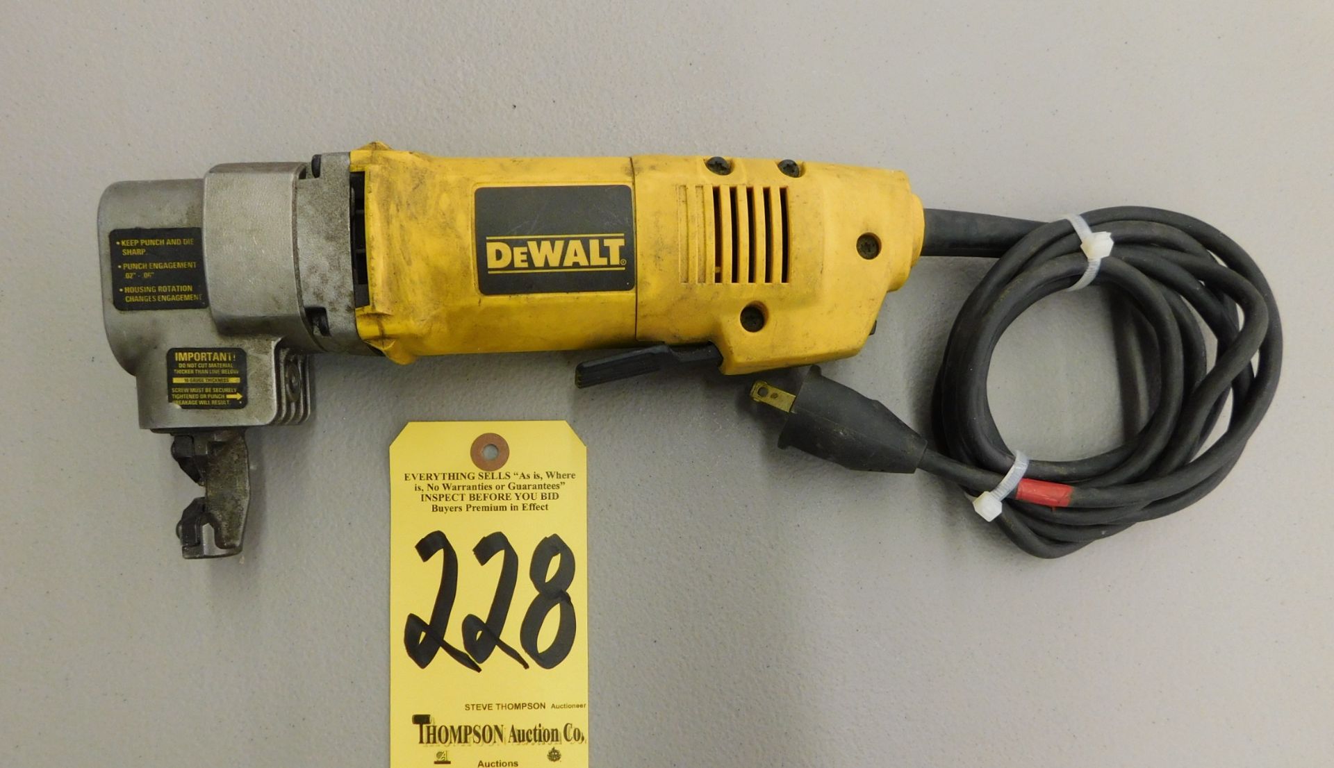 Dewalt Model DW897 16 Ga. Nibbler