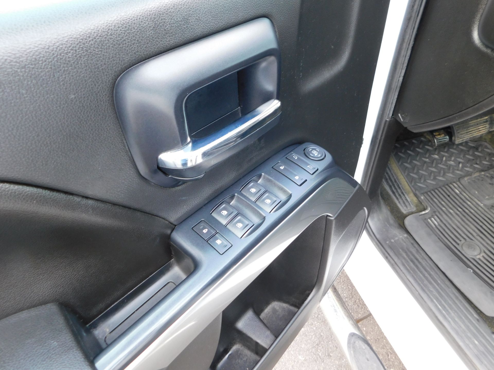 2014 Chevrolet Silverado LT Pickup, VIN 1GCVKREC3EZ139405, 4-Door 4 WD, Automatic, AM/FM, AC, Cruise - Image 23 of 51