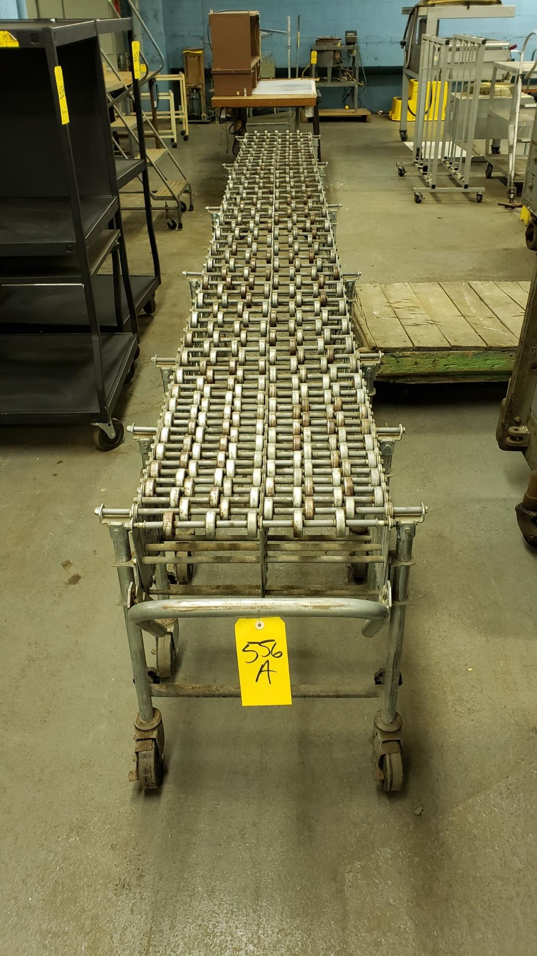 Nestaflex 175 Flexible Accordion 18" Roller Conveyor, 72" Collapsed, 28" H, 24' L