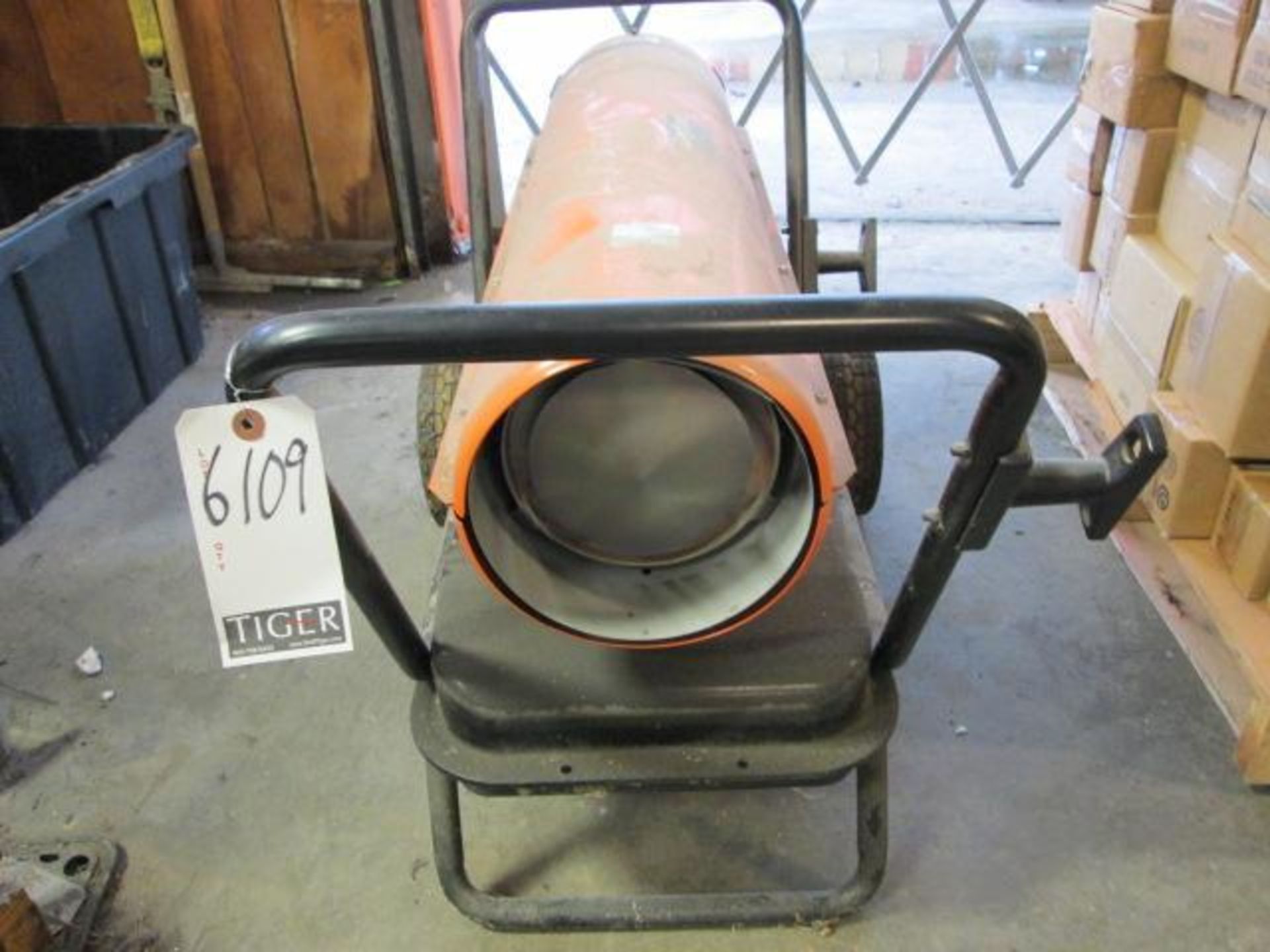 Kerosene Heater - Image 2 of 4