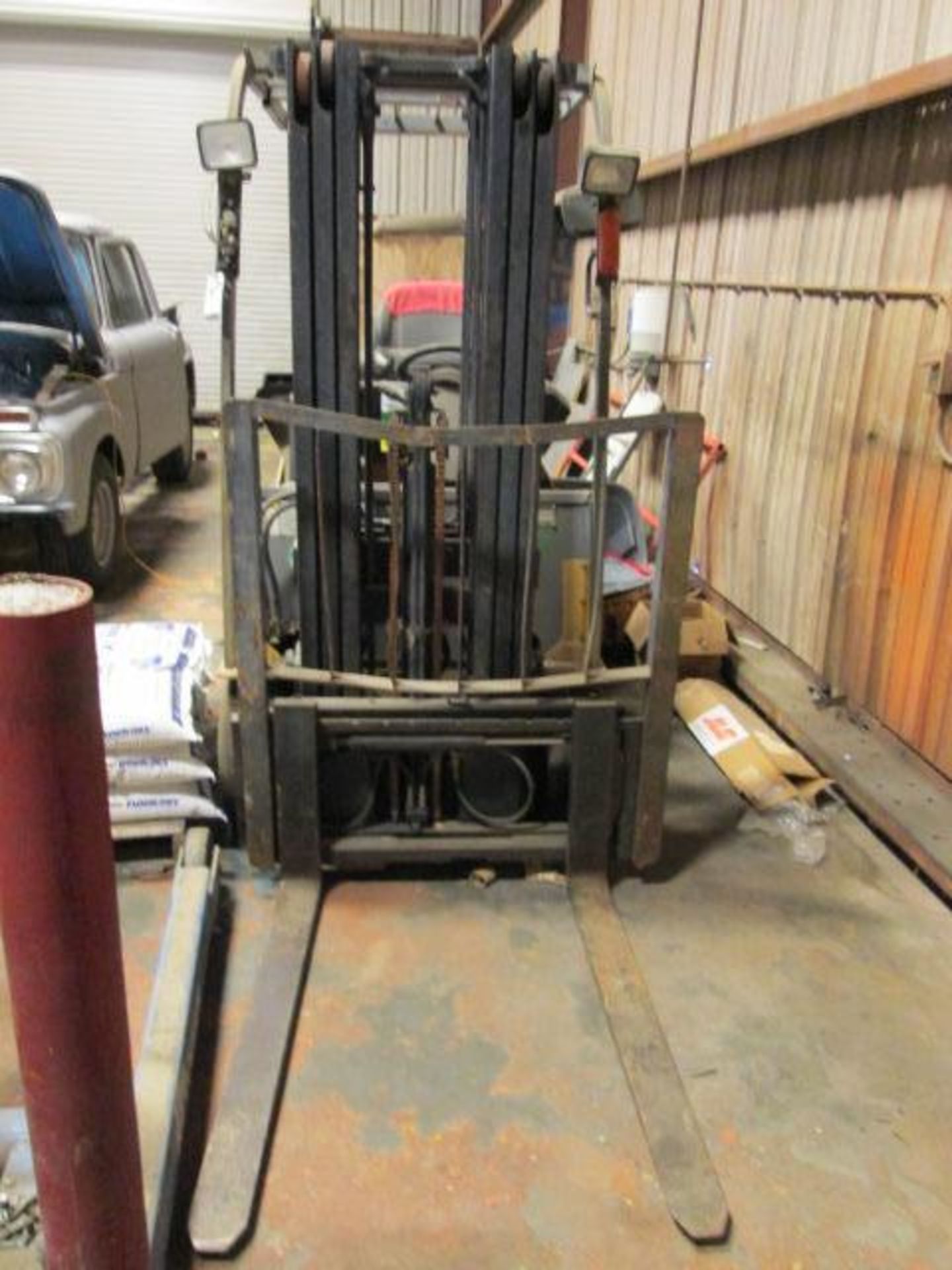 Forklift - Image 2 of 6