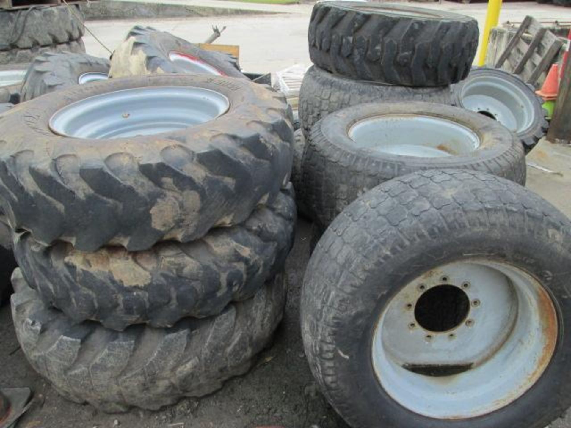 Tires - Image 2 of 4