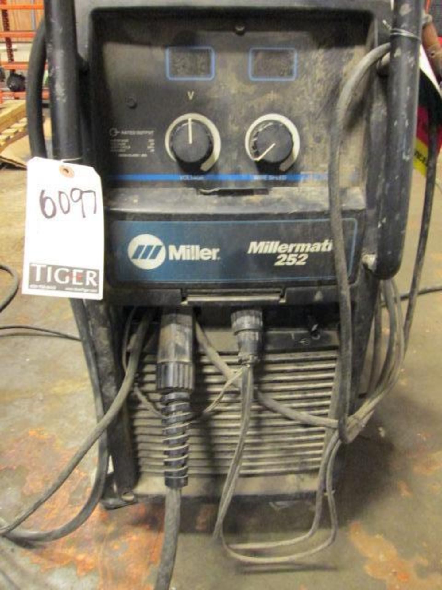 Welder - Image 2 of 3