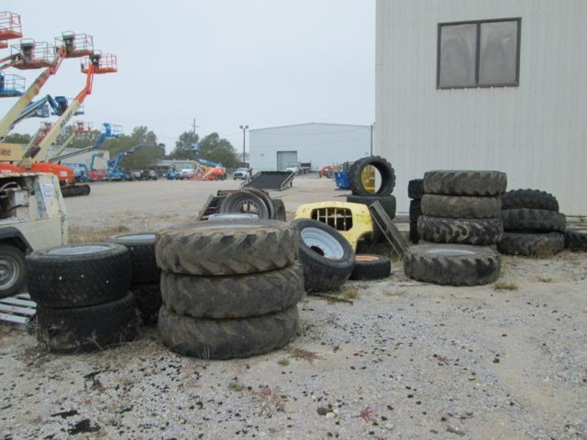 Tires - Image 2 of 7