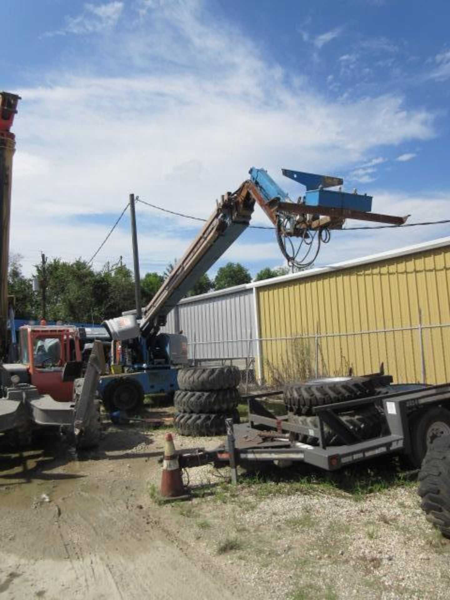 Genie Telescopic Boom Lift - Image 4 of 5