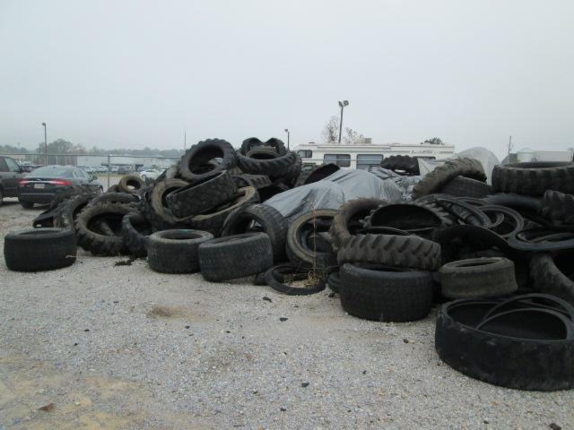 Tires - Image 5 of 7