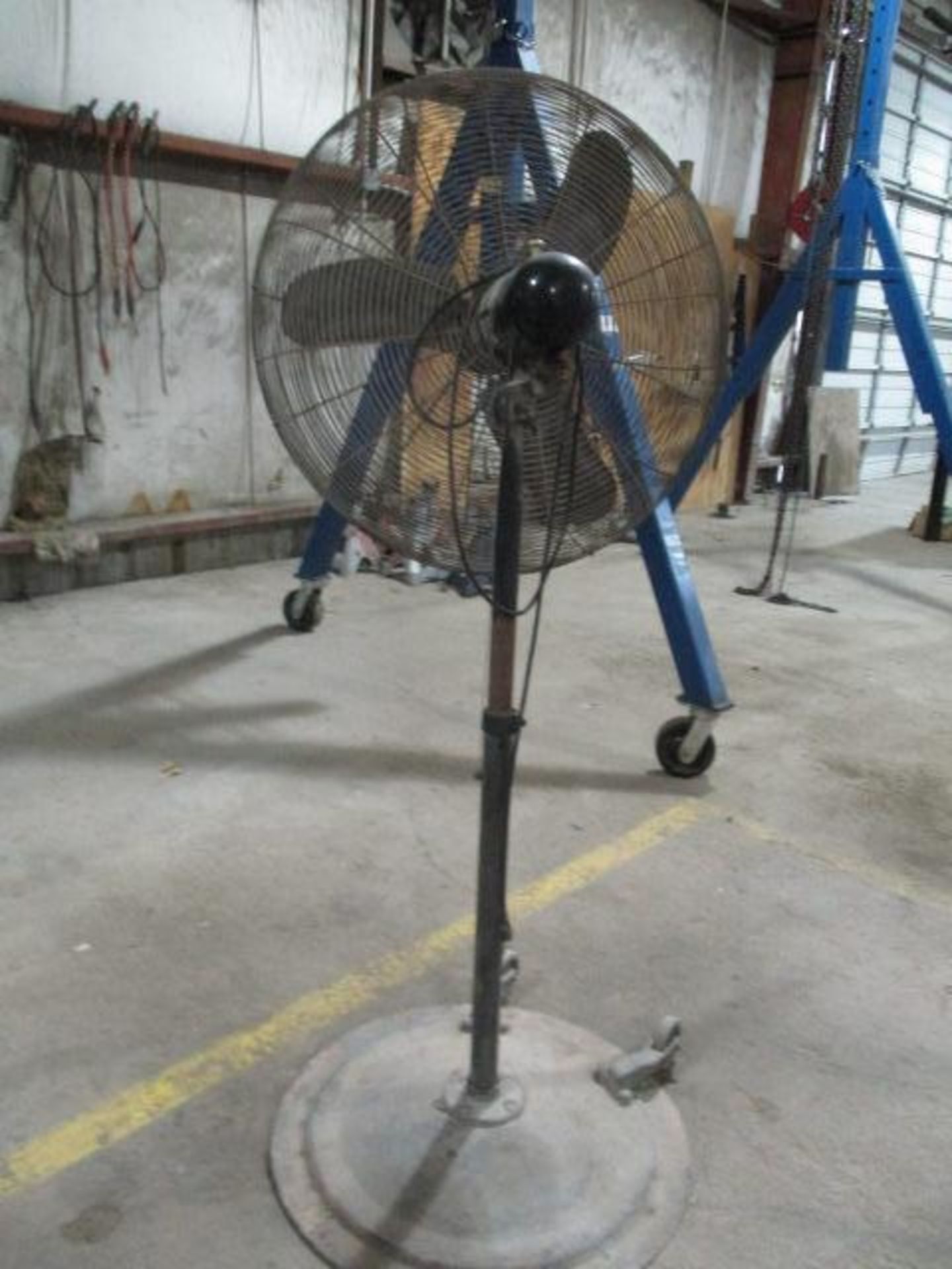 Pedestal Fan - Image 2 of 2