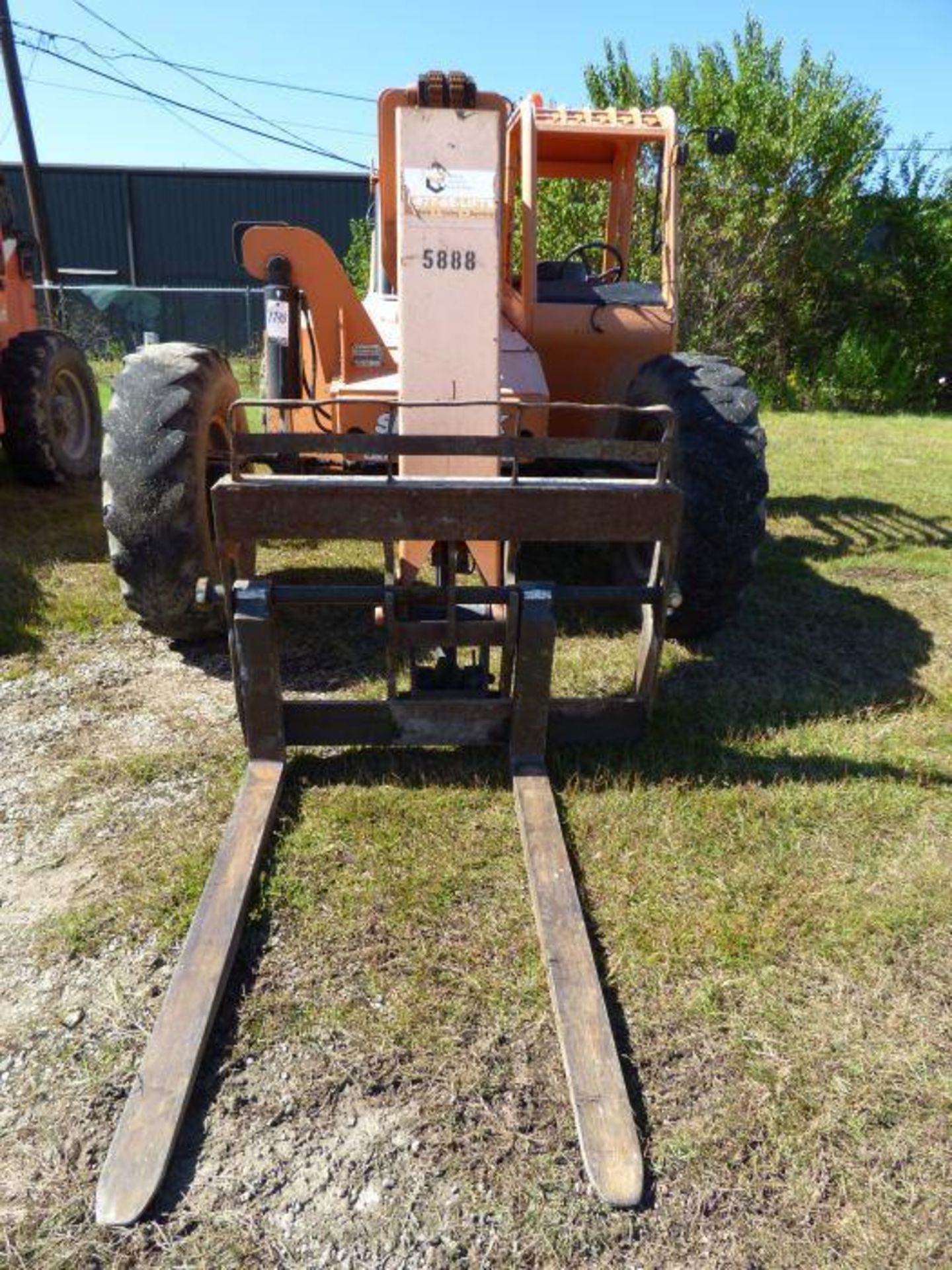 Skytrak Forklift - Image 3 of 11