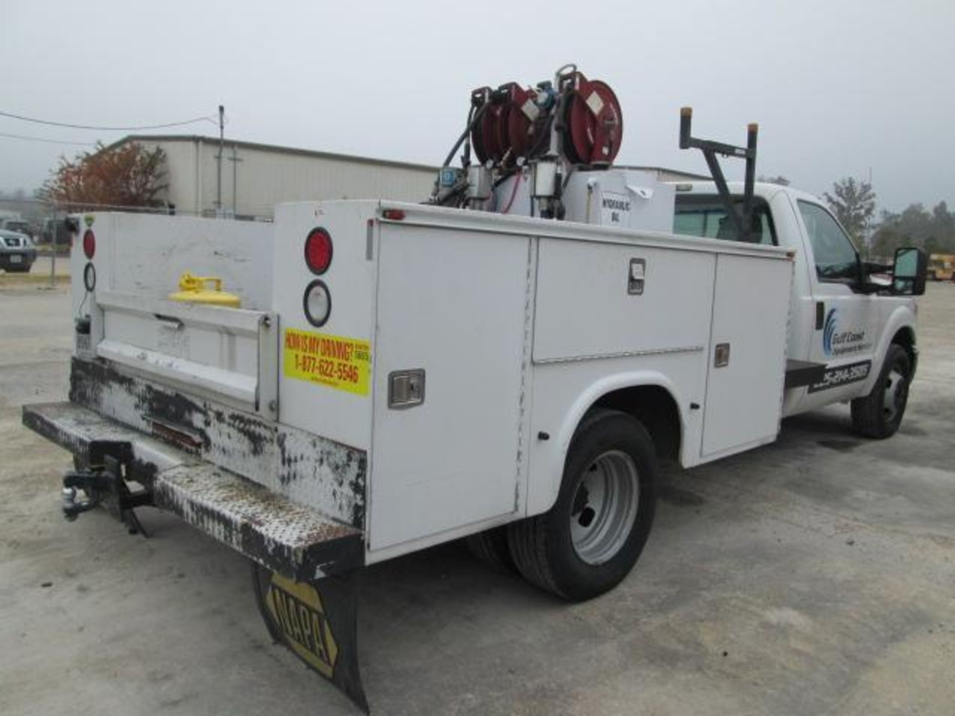 Service Truck - Image 4 of 15