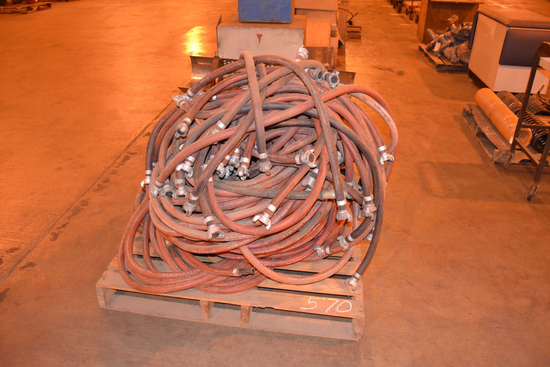 PALLET OF AIR HOSES