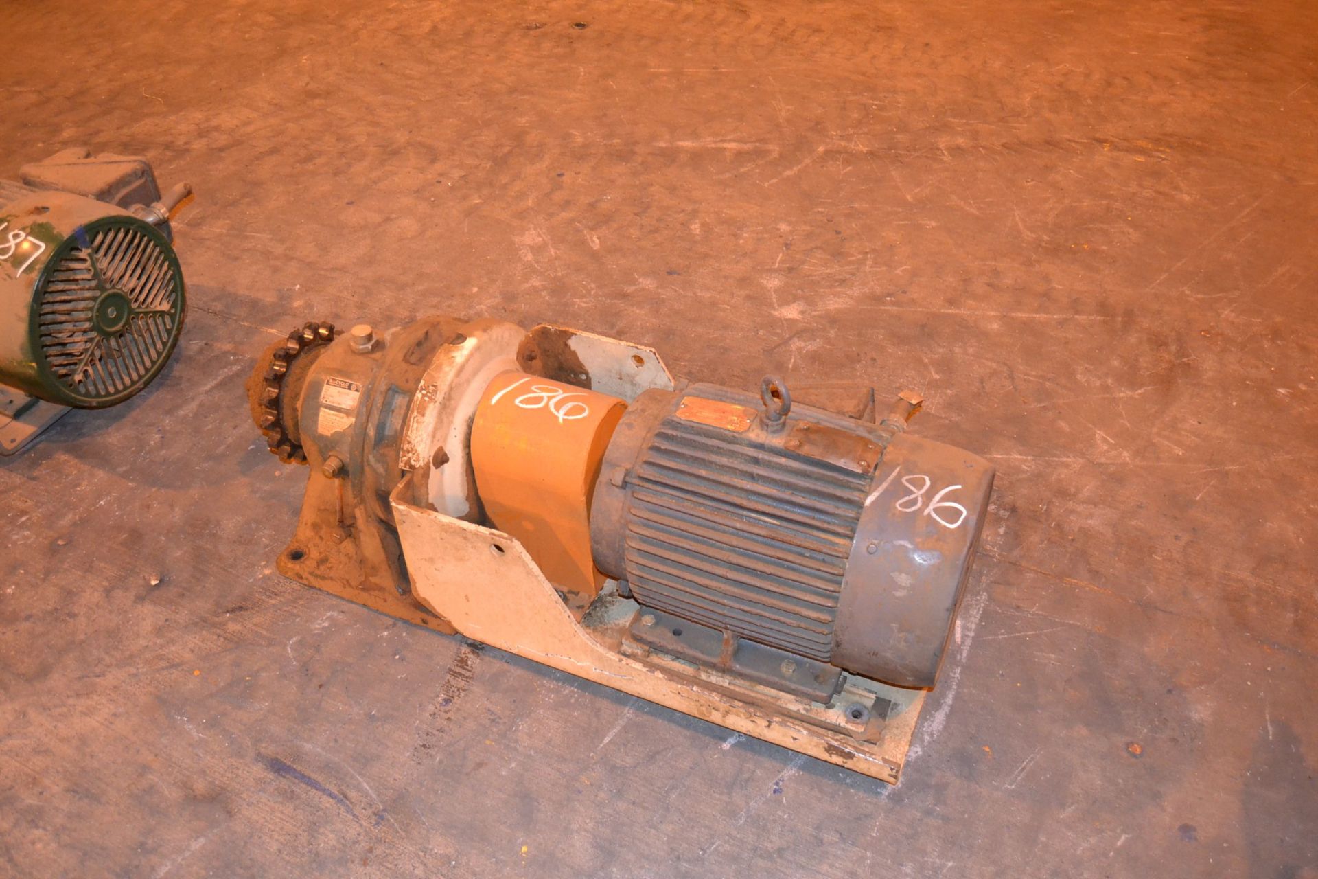 CYCLO 25 TO 1 RATIO GEAR REDUCER W/ 15 HP MOTOR