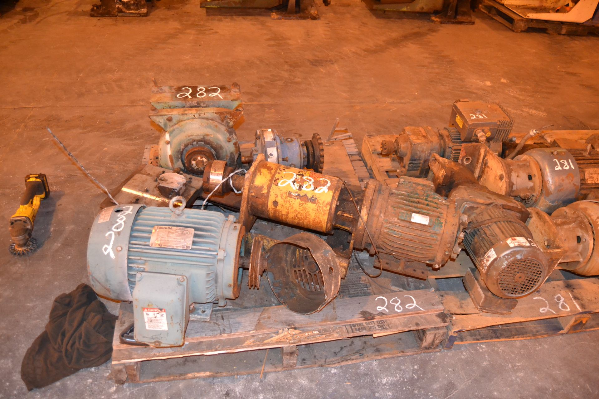 PALLET OF GEAR REDUCERS