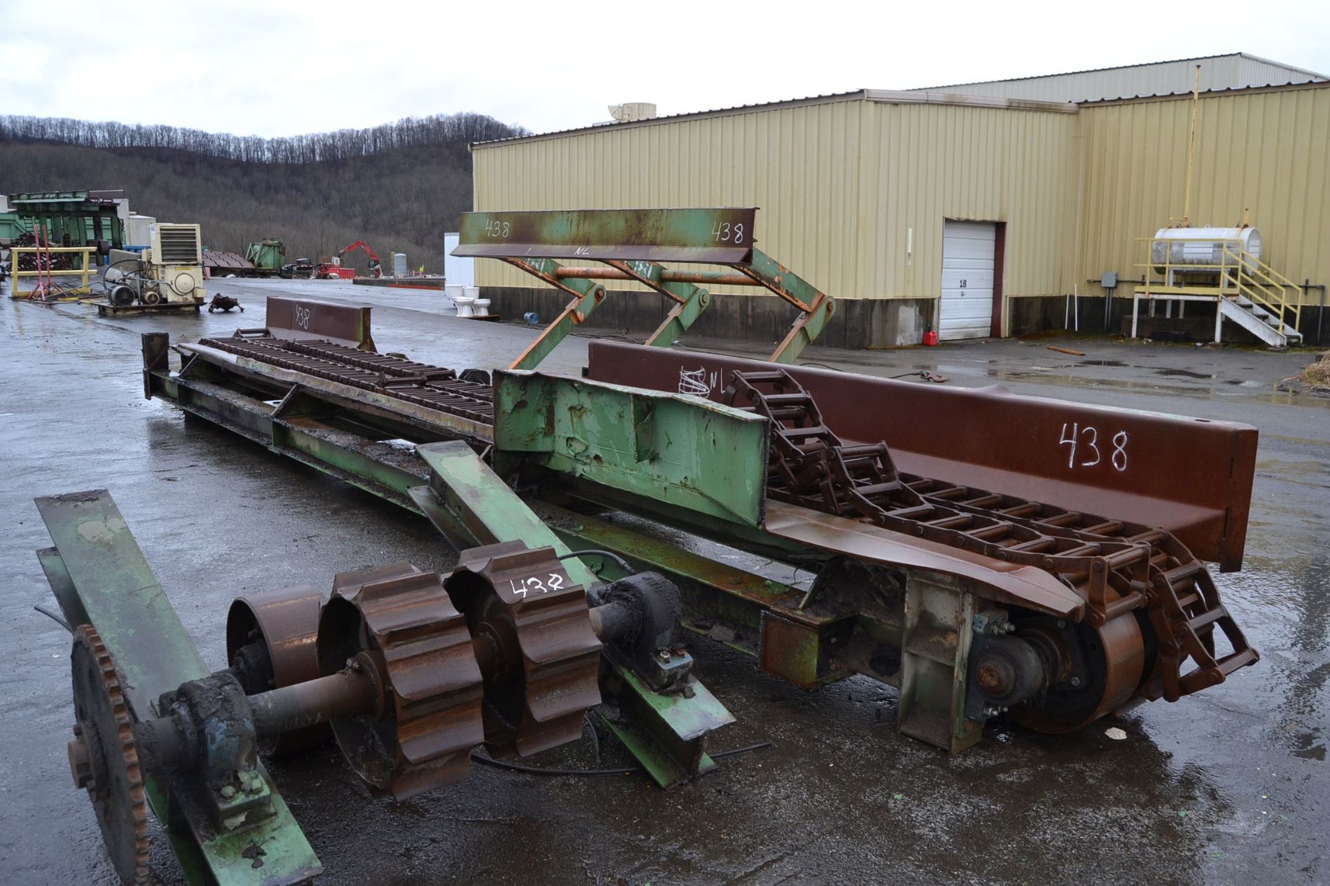 22' ENDWISE LOG TROUGH W/DOUBLE LADDER BACK CHAIN; W/DRIVE; W/3 ARM KICKERS - Bild 2 aus 2