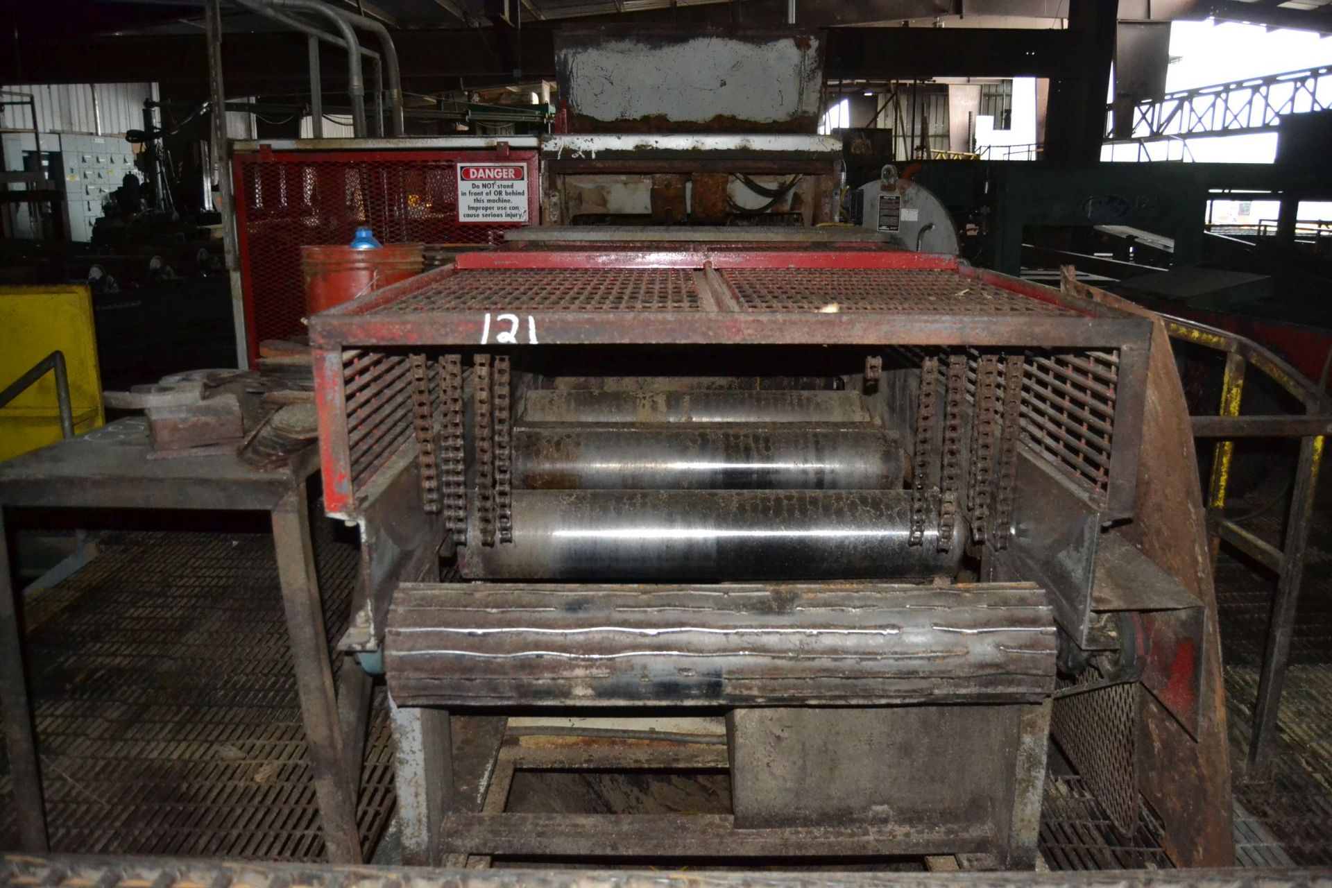 LIGNA 10" X 48' THIN KERF GANG EDGER W/AIR OPERATED SHIFTING SAWS; WCHROME PRESS & FEED ROLLS; W. - Image 28 of 33