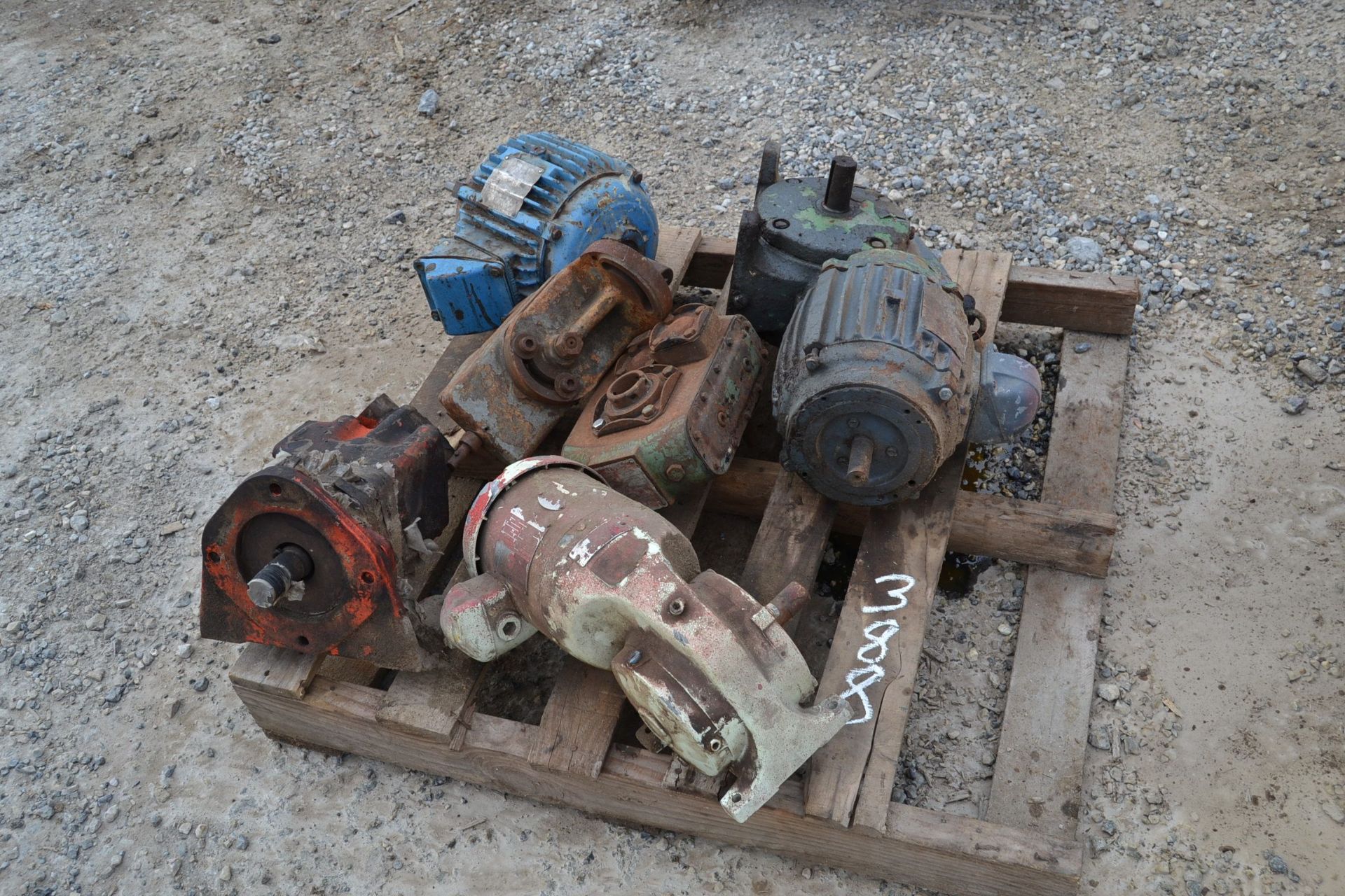 (2) PALLET OF GEAR REDUCERS - Image 3 of 4