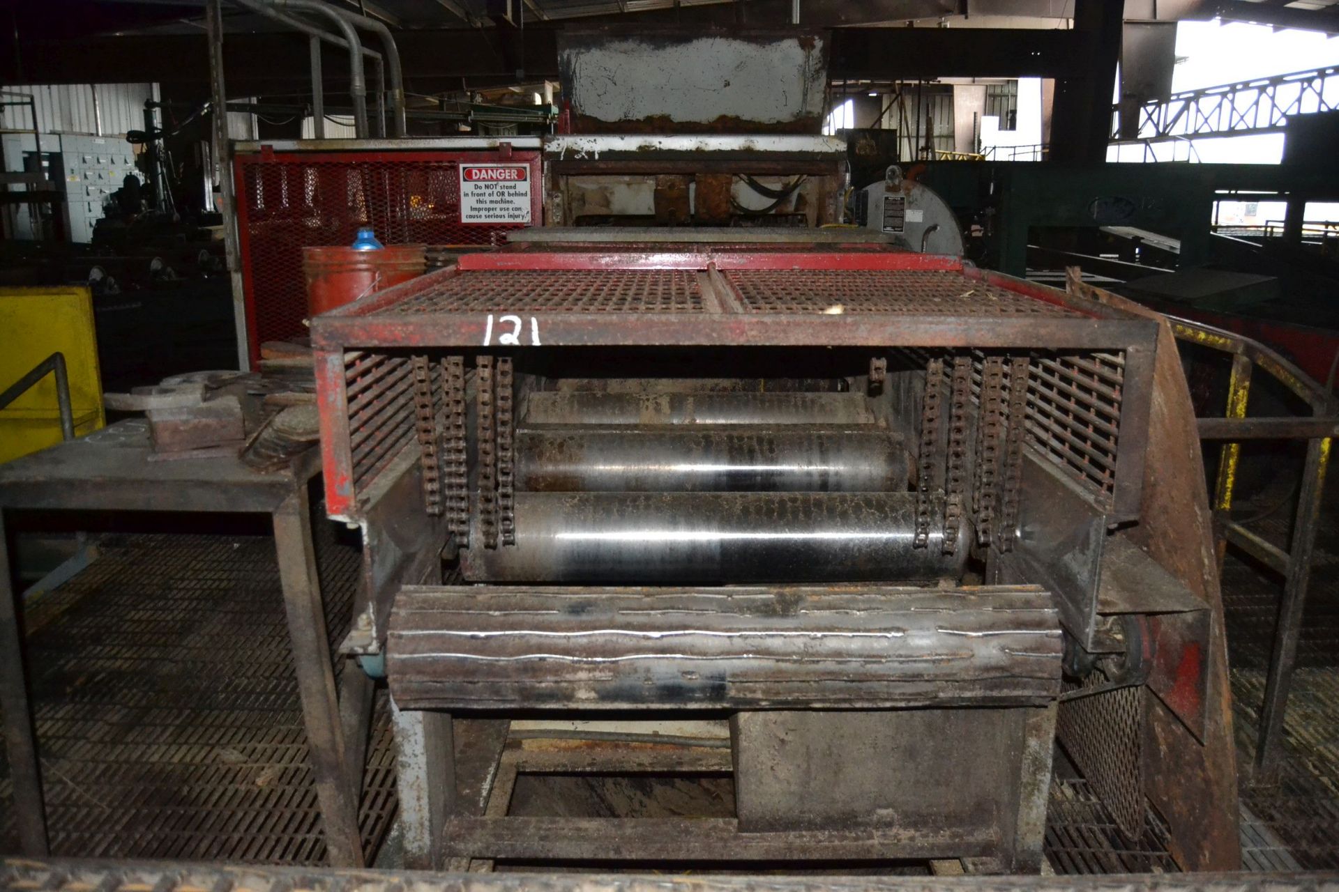 LIGNA 10" X 48' THIN KERF GANG EDGER W/AIR OPERATED SHIFTING SAWS; WCHROME PRESS & FEED ROLLS; W. - Image 30 of 33