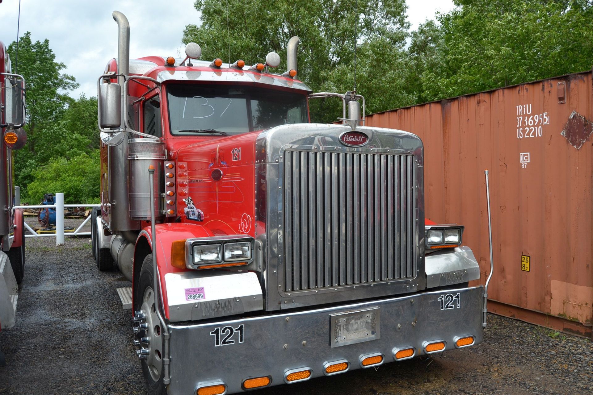 2005 PETERBUILT 379 ROAD TRACTOR W/SLEEPER; W/CAT C15 ENGINE; W/10 SPEED TRANSMISSION; W/120,866 - Image 4 of 9