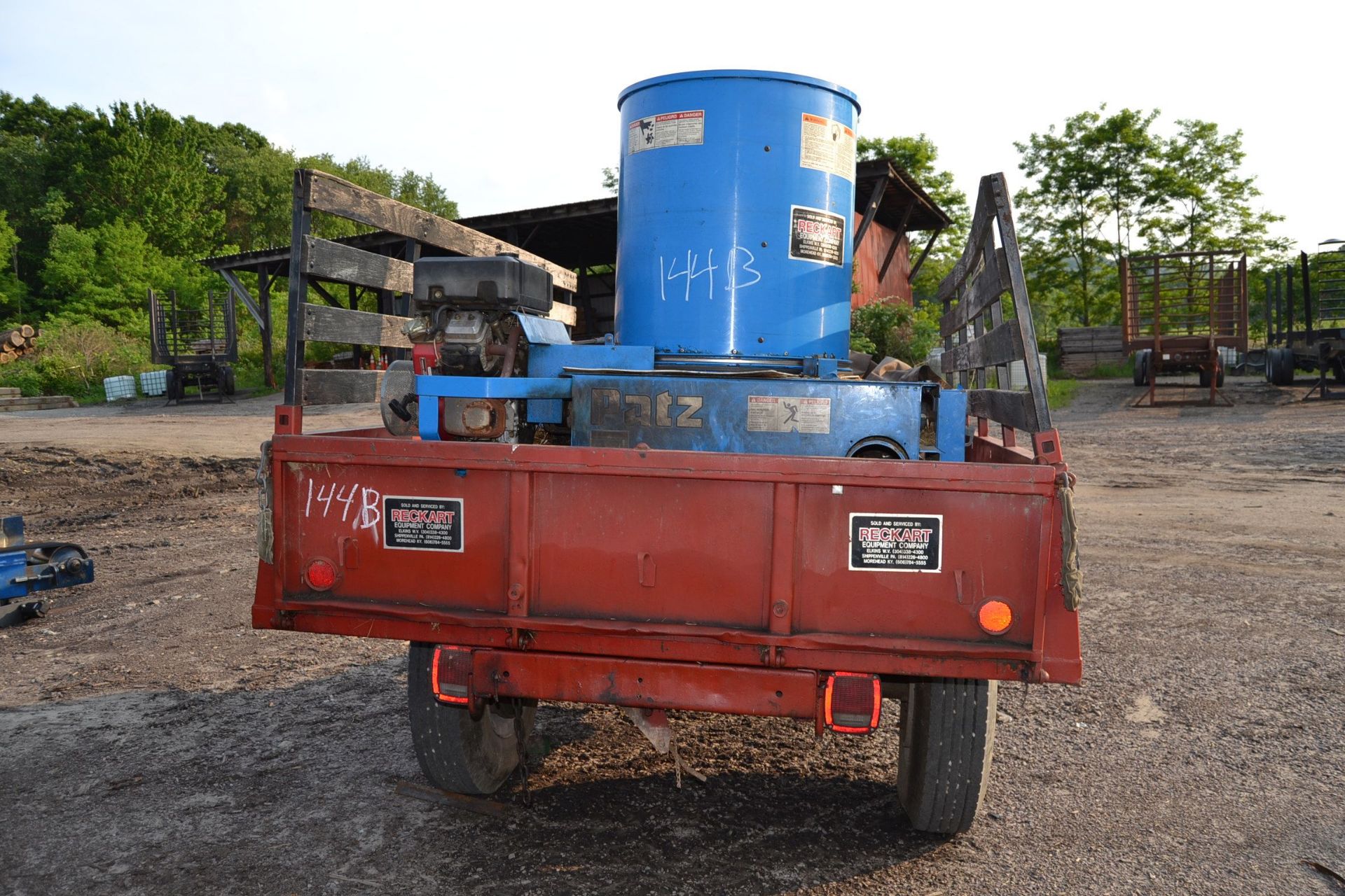 PATZ HAY BLOWER W/GAS ENGINE; W/SINGLE AXLE TRAILER - Image 2 of 2