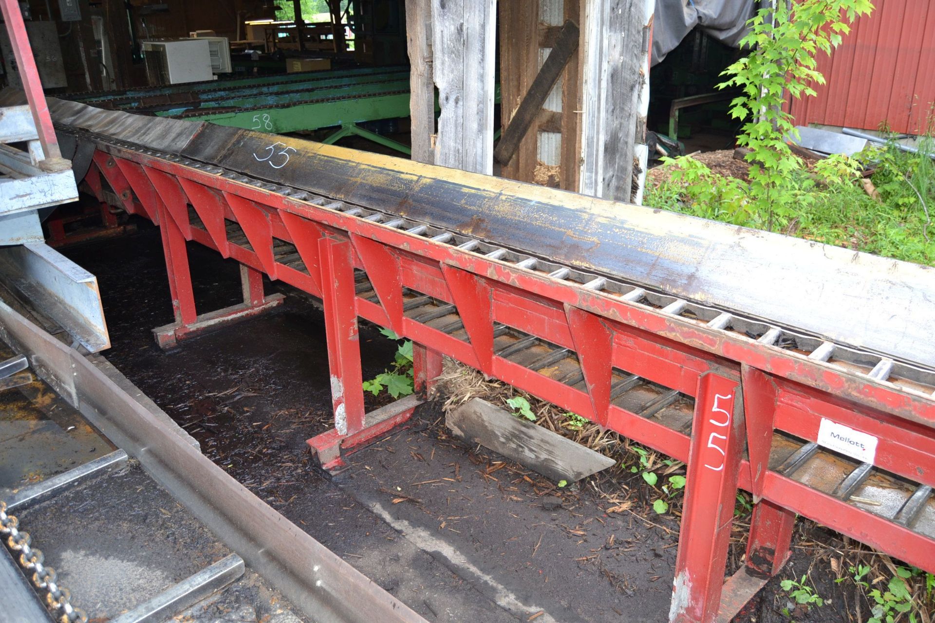 MELLOTT 40' ENDWISE LOG TROUGH W/110 LADDER BACK CHAIN; W/4 ARM KICKER - Image 2 of 3