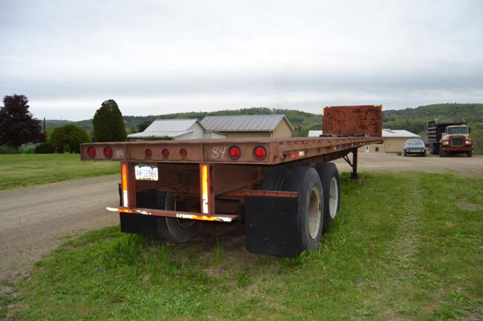 1976 FRUEHAUF 40' FLATBED TRAILER SN# FWX794396 - Image 3 of 3