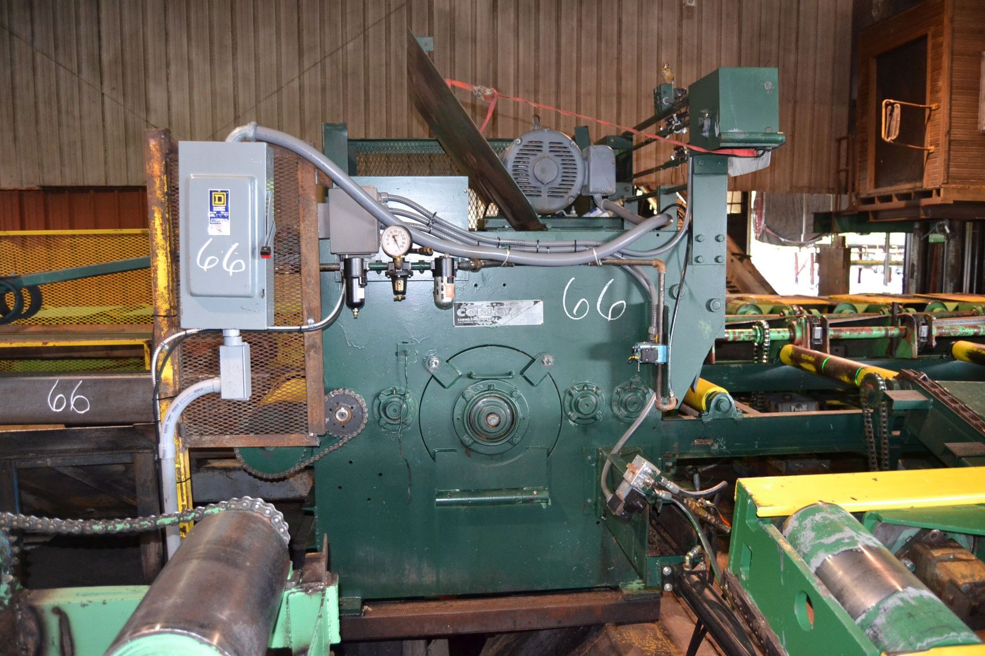 CORLEY 6"X48' COMBINATION GANG EDGER USED AS JUST A EDGER W/ INFEED ROLLCASE W/ 18" SINGLE BELT - Image 4 of 5