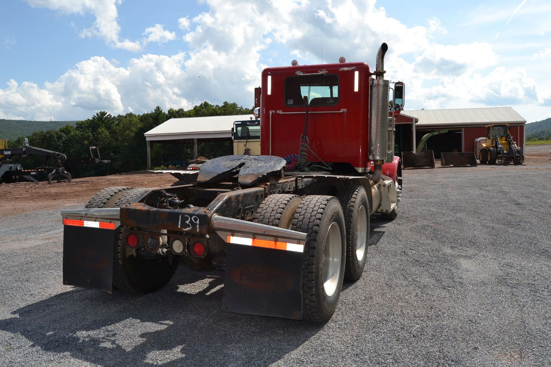 1999 PETERBILT 378 DAY CAB ROAD TRACTOR W/ 60 SERIES DETROIT ENGINE 500 HP W/ 10 SPEED TRANS W/ ALUM - Image 3 of 4