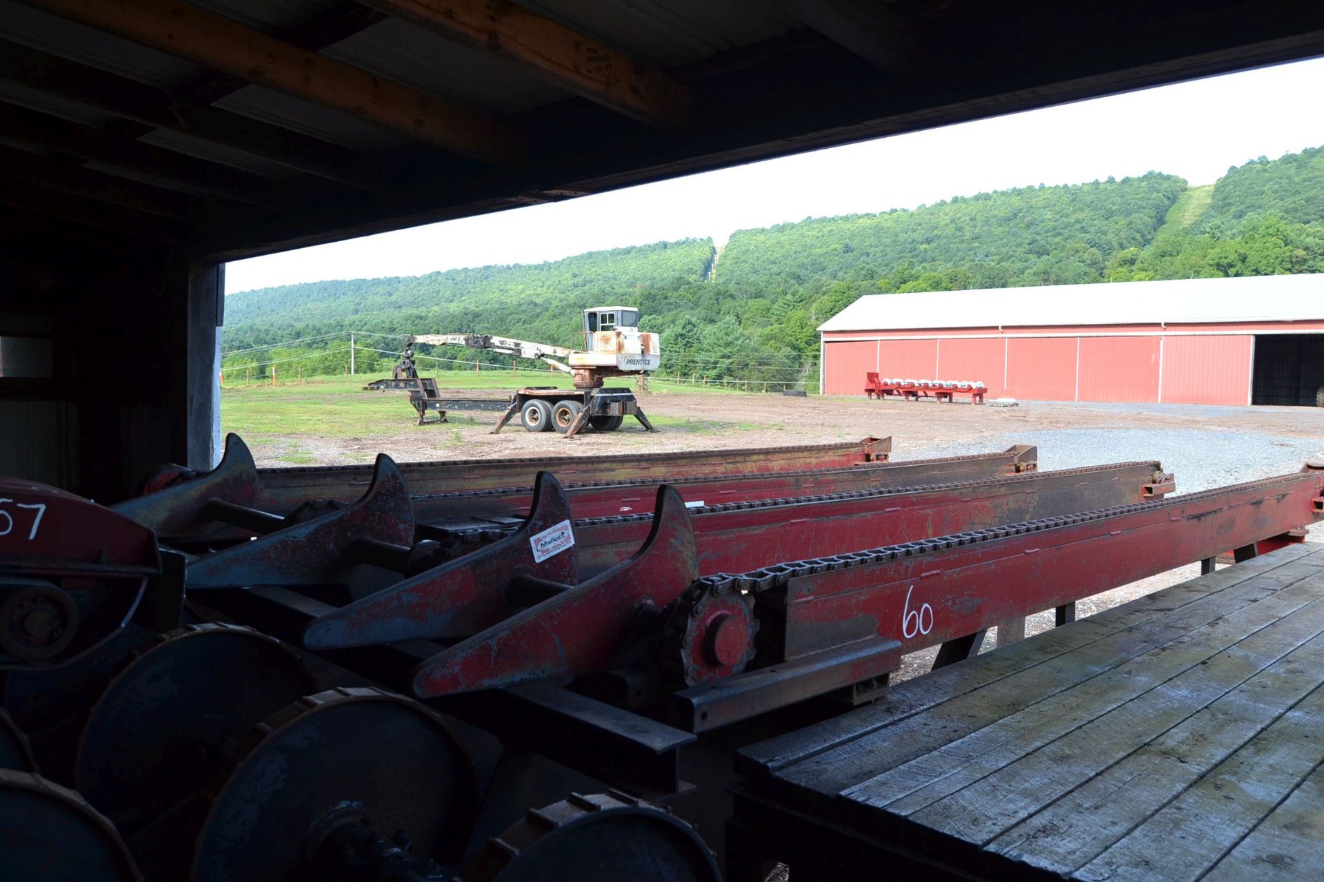 MELLOTT 18' 4 STRAND LOG DECK W/ STOP & LOADER W/ HYDRAULIC DRIVE - Image 3 of 4