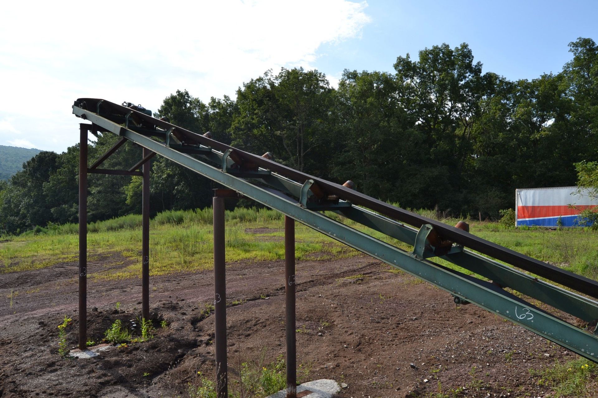 24"X40' CONCAVE BELT CONVEYOR W/ DRIVE - Image 2 of 3