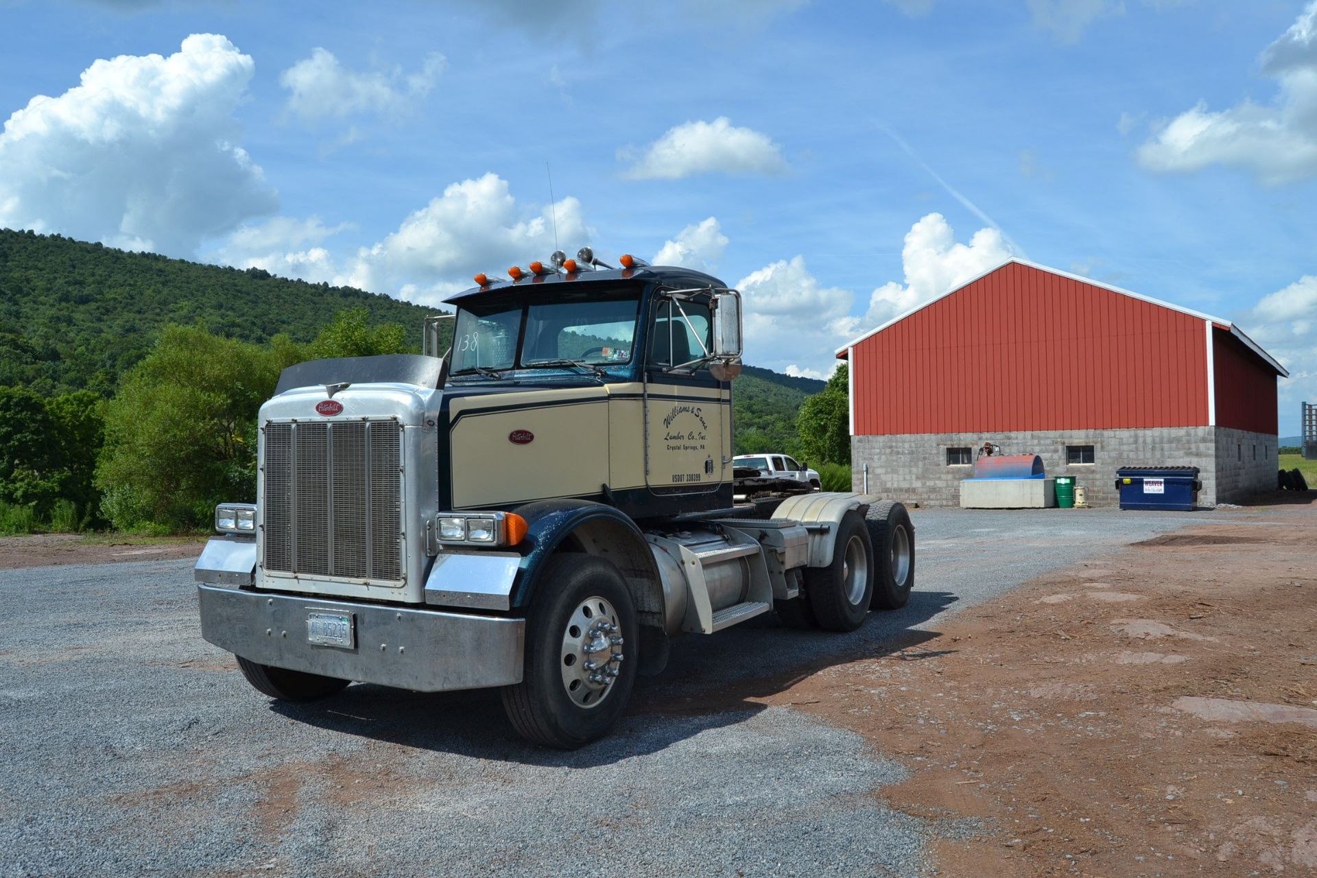 2000 PETERBILT 378 DAY CAB ROAD TRACTOR W/ C15 475 CAT ENGINE W/ 10 SPEED TRANS W/ ALUM WHEELS 294,