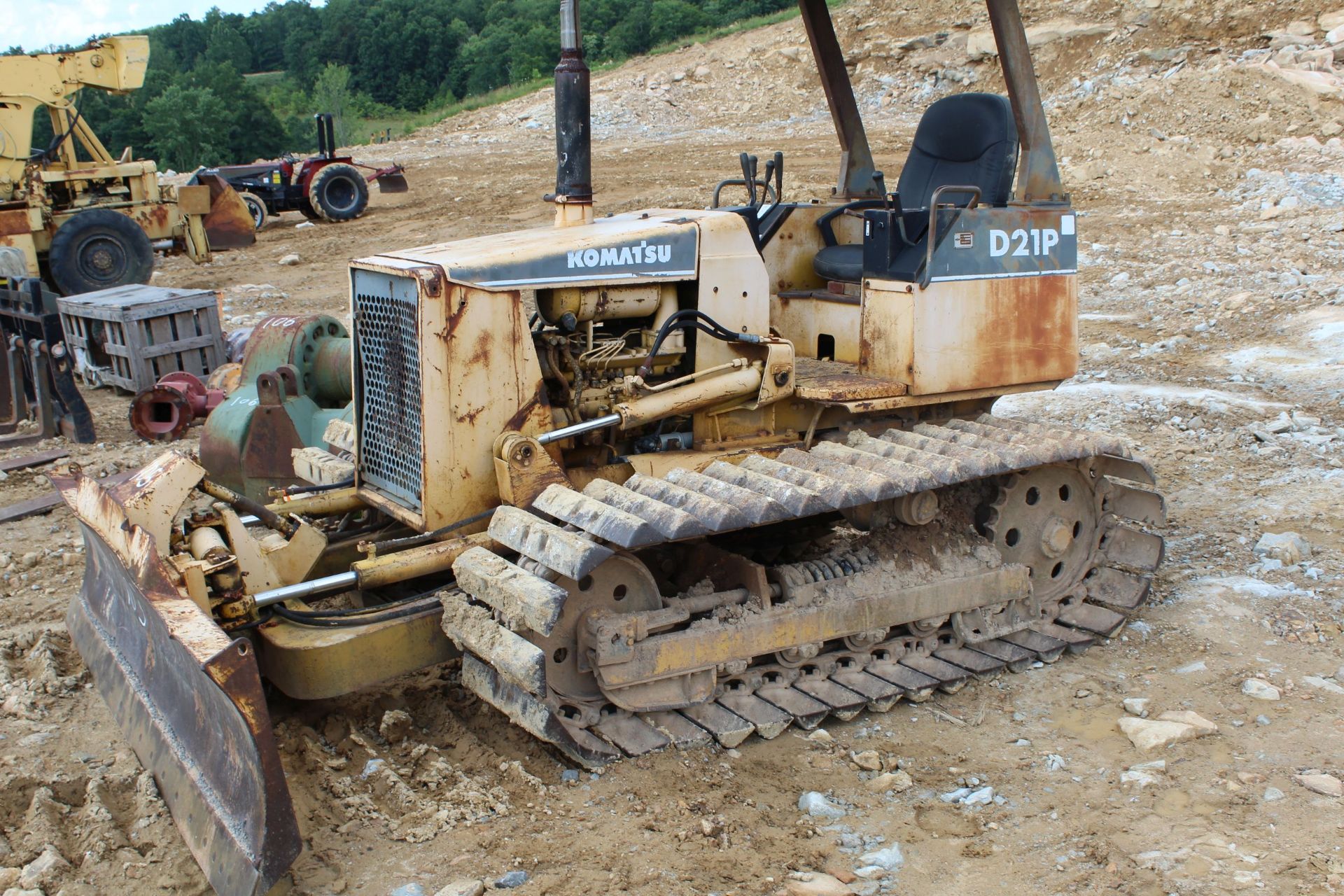 KOMATSU D21P BULLDOZER - Image 2 of 2