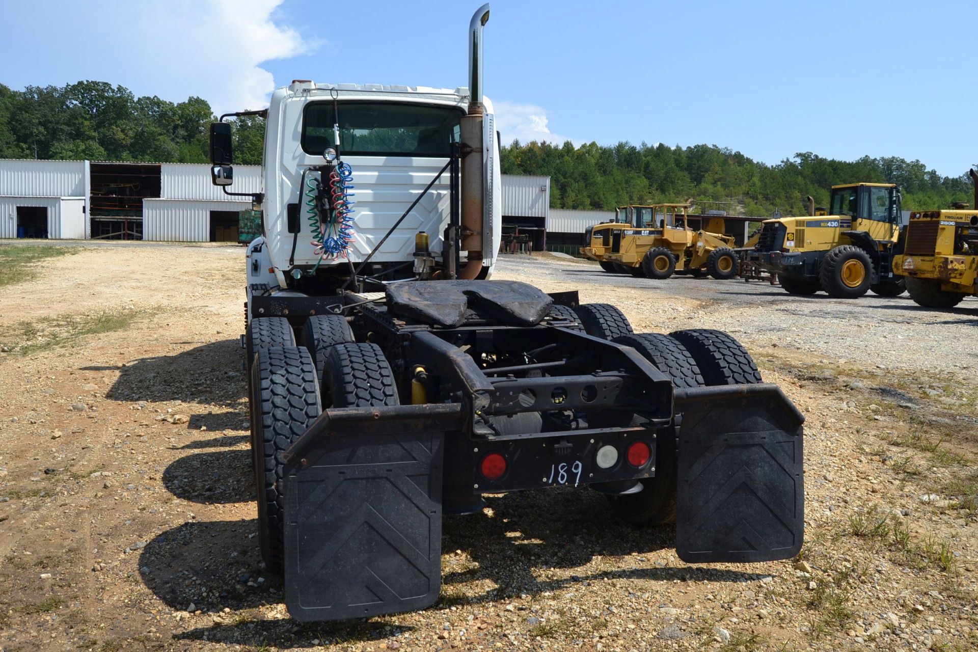 2005 INTERNATIONAL MODEL 8600 6X4 DAY CAB ROAD TRACTOR; W/DIESEL ENGINE; W/10 SPD TRANSMISSION; W/ - Image 3 of 3