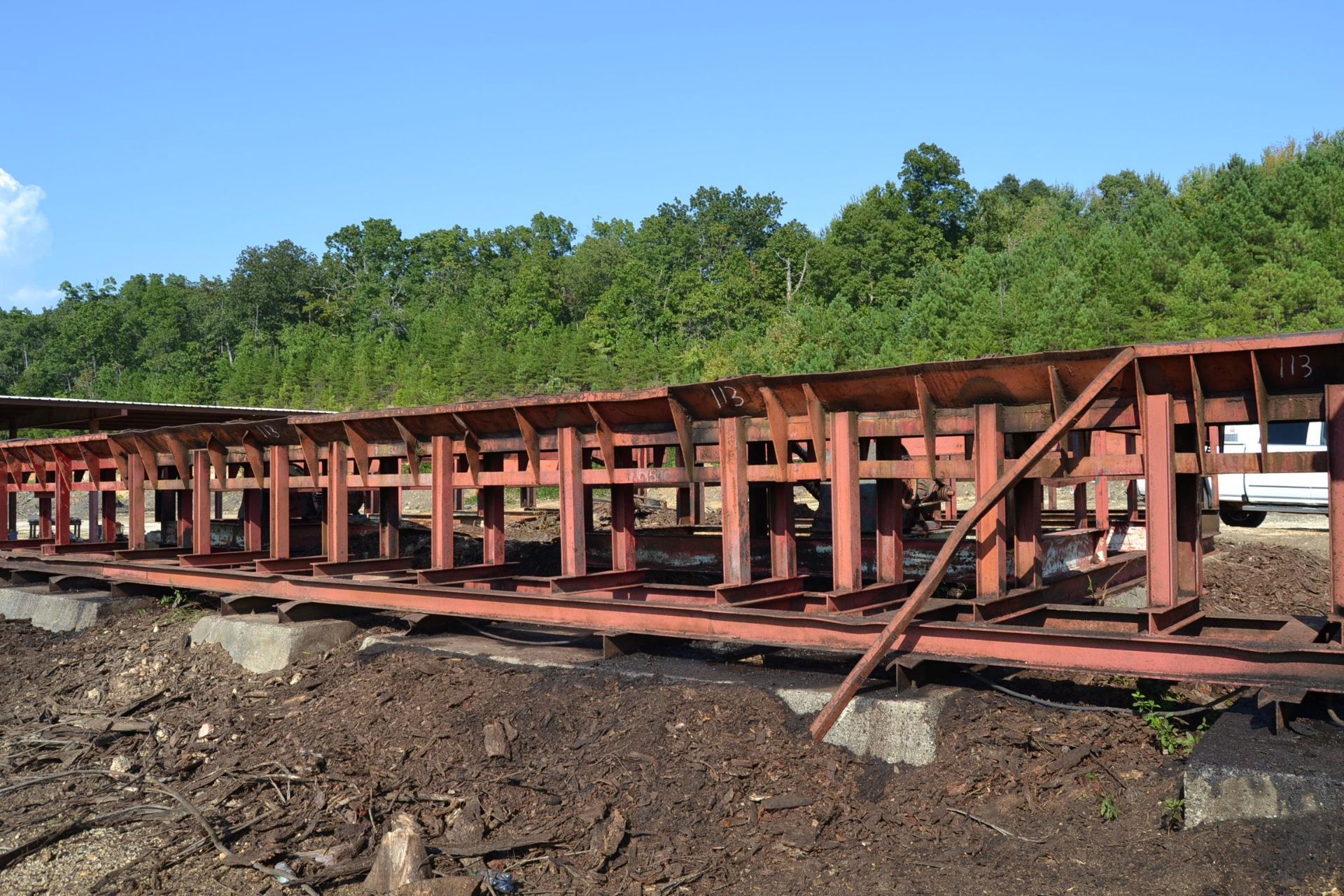 MELLOT 75' INFEED LOG TROUGH W/100 LADDER BACK CHAIN; W/DRIVE - Image 3 of 3