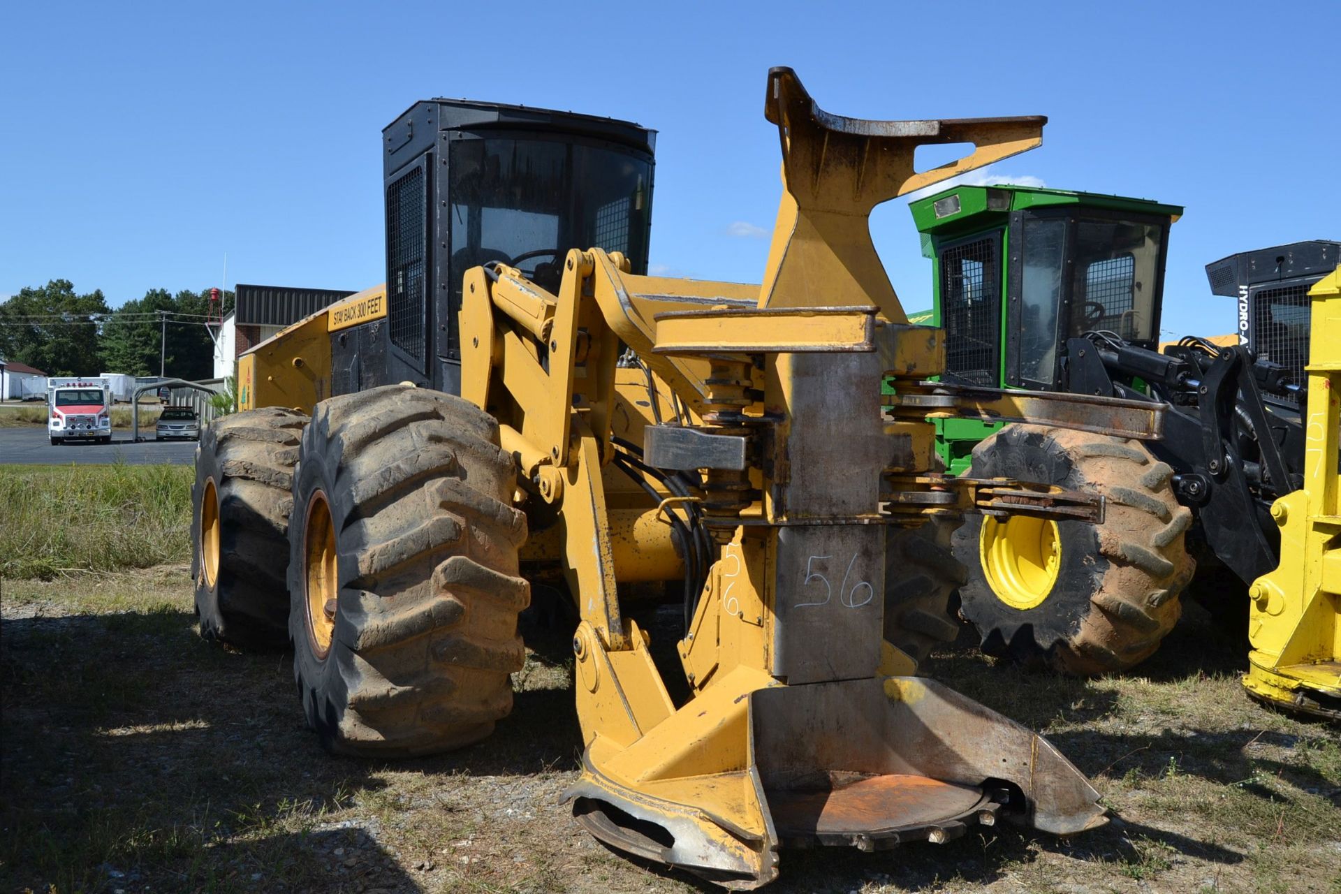 TIMBER KING TK350 FELLER BUNCHER W/ SAW HEAD W/ HEAT & AIR CAB W/ 28LX26 RUB SN#HA18672 9,023 HOURS - Image 2 of 4