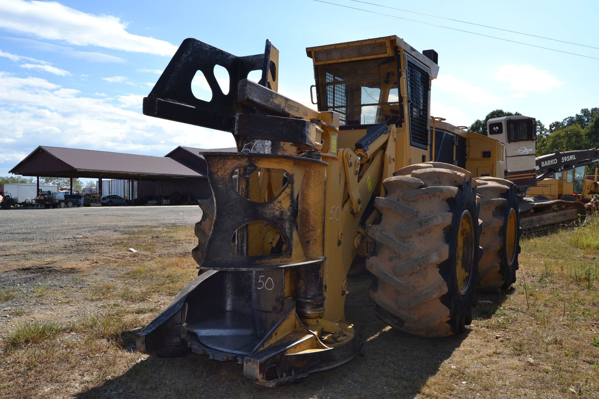 2015 TIGERCAT 720G FELLER BUNCHER W/ TIGERCAT SAW HEAD W/ HEAT & AIR CAB 30.5X32 RUB SN#7205626 7,