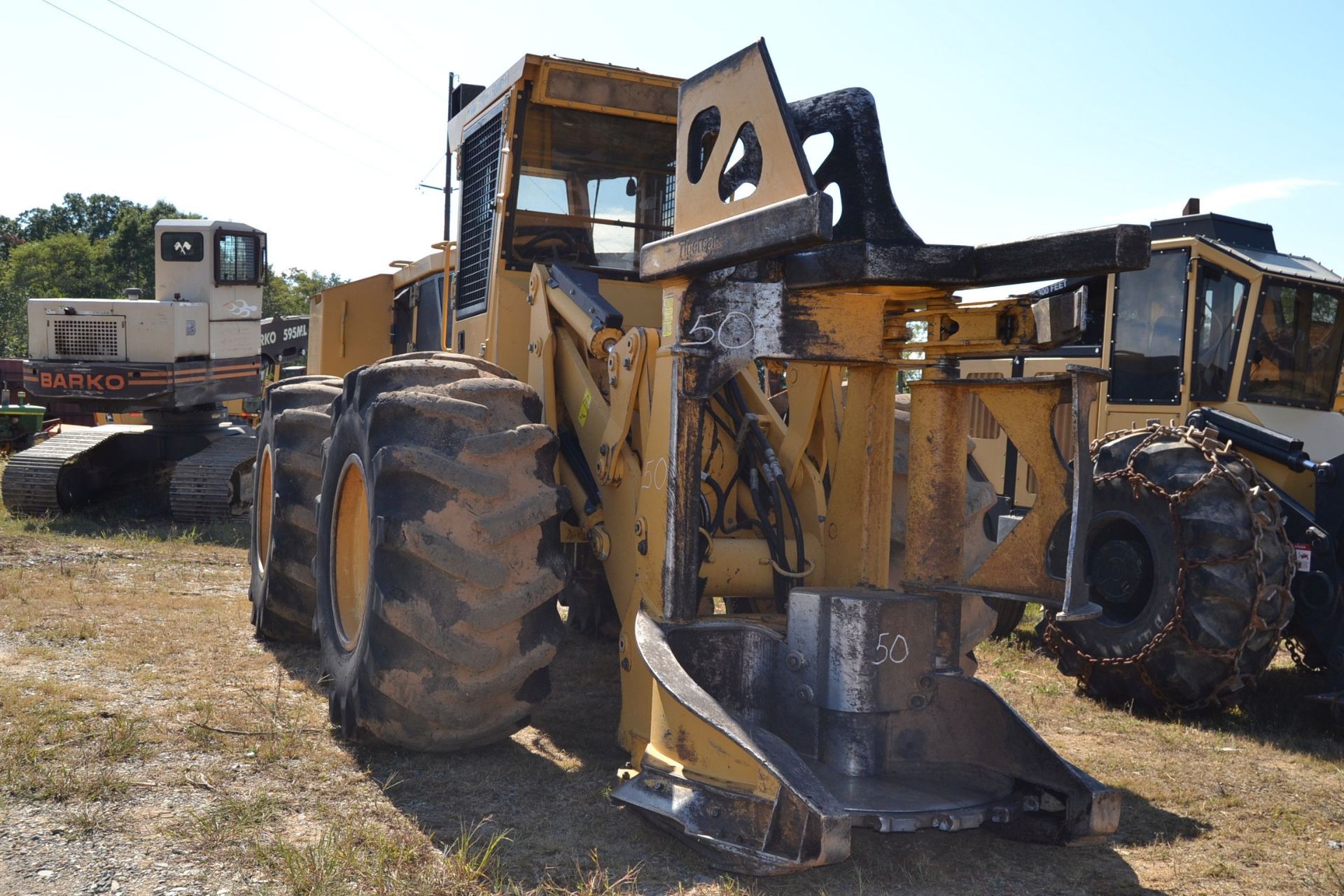 2015 TIGERCAT 720G FELLER BUNCHER W/ TIGERCAT SAW HEAD W/ HEAT & AIR CAB 30.5X32 RUB SN#7205626 7, - Image 2 of 4