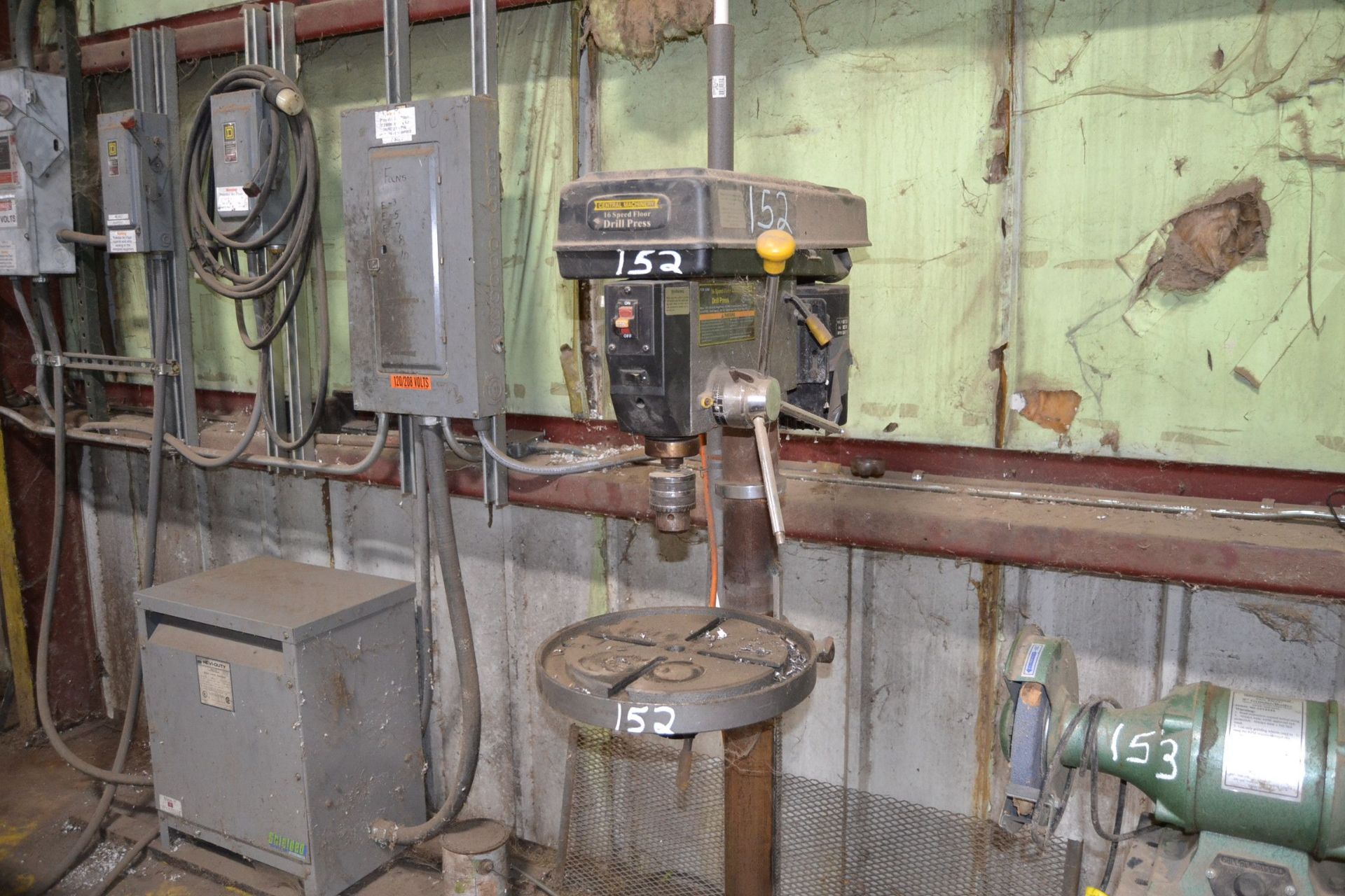 PEDESTAL TYPE DRILL PRESS