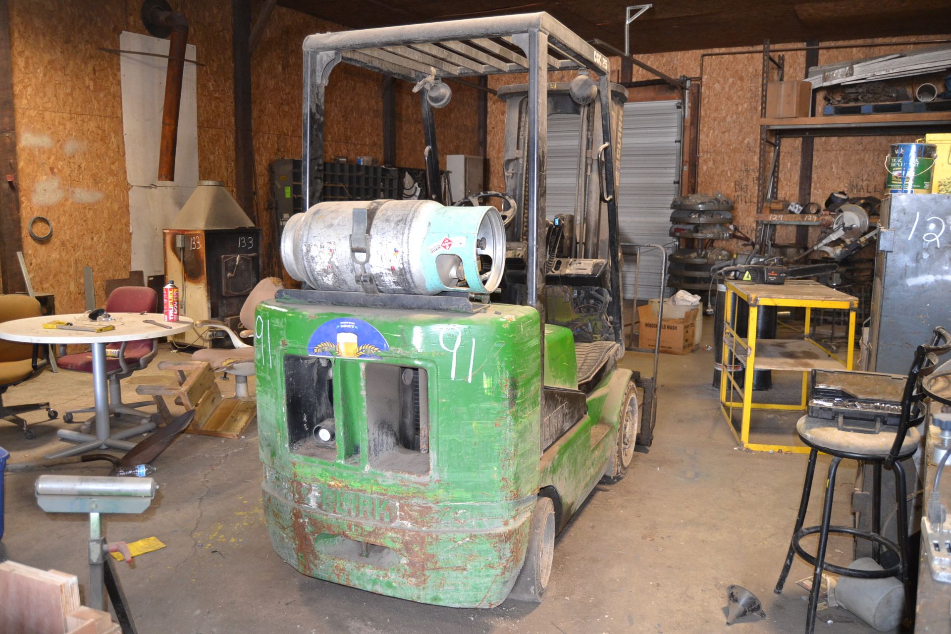 CLARK MODEL CGC25 WAREHOUSE FORKLIFT W/ SIDE SHIFT W/ PROPANE GAS ENGINE 2,747 HOURS SN#9480 - Image 3 of 3