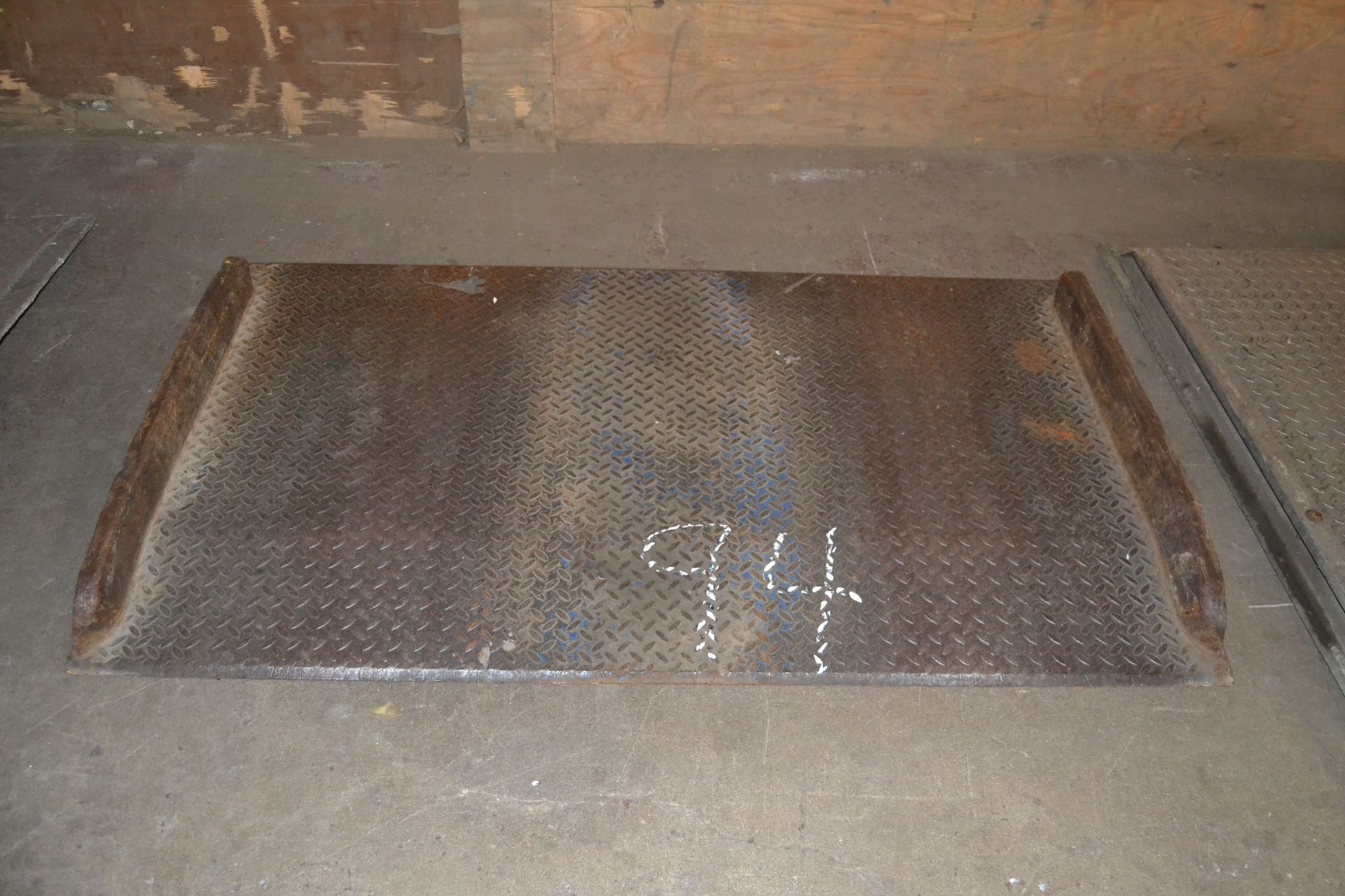 STEEL DOCK PLATE