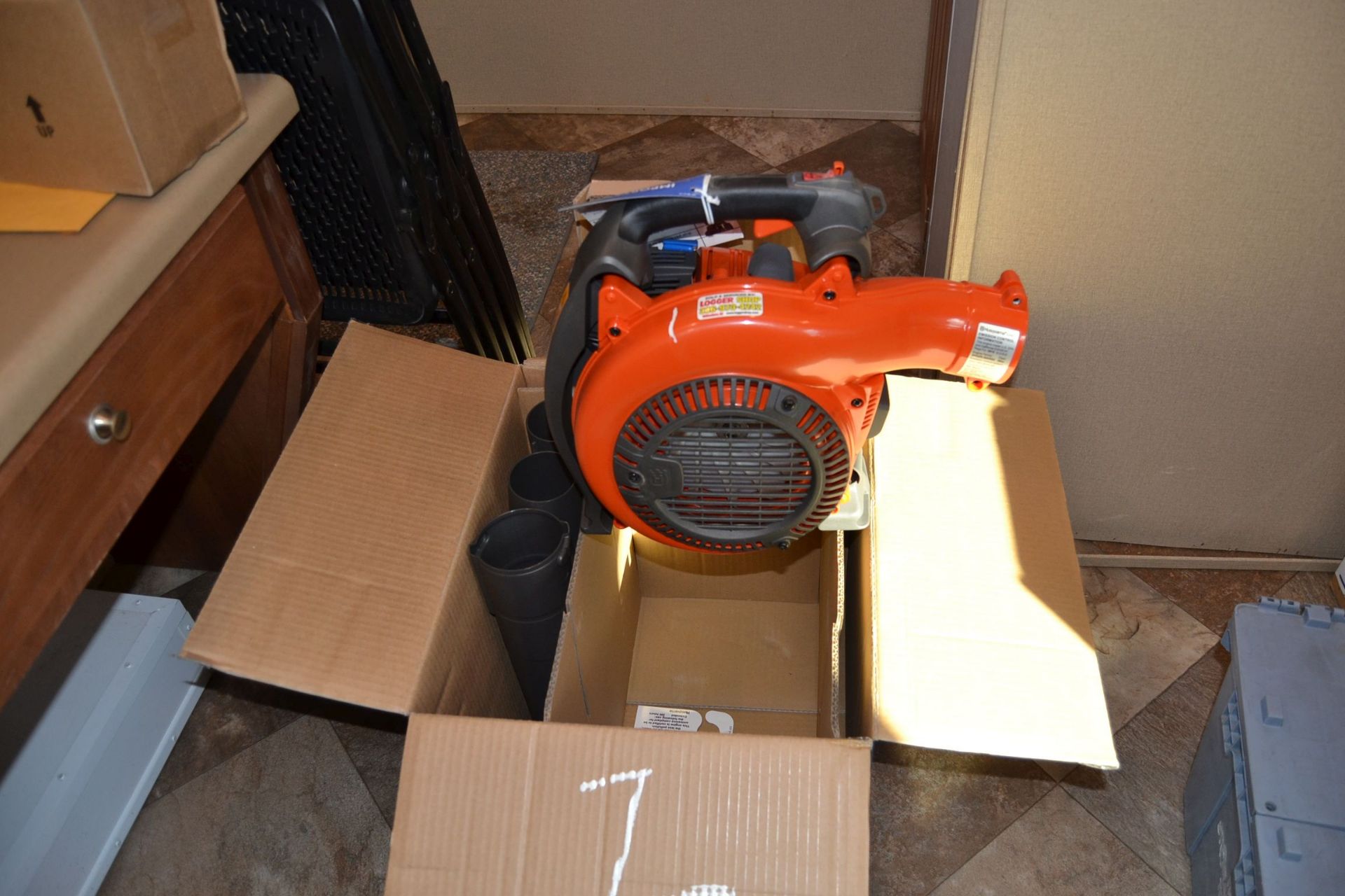 NEW HUSQVARNA GAS POWER BLOWER 100% PROCEEDS GO TO SECOND HARVEST FOOD BANK FOR THANKSGIVING MEALS