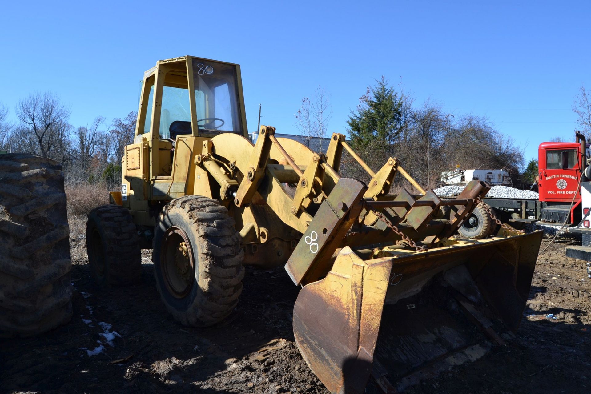 CAT 920 ARTICULATING WHEEL LOADER W/ FORKS & BUCKET W/ 17.5X25 RUB SN#62K2407 W/ FORKS & BUCKET