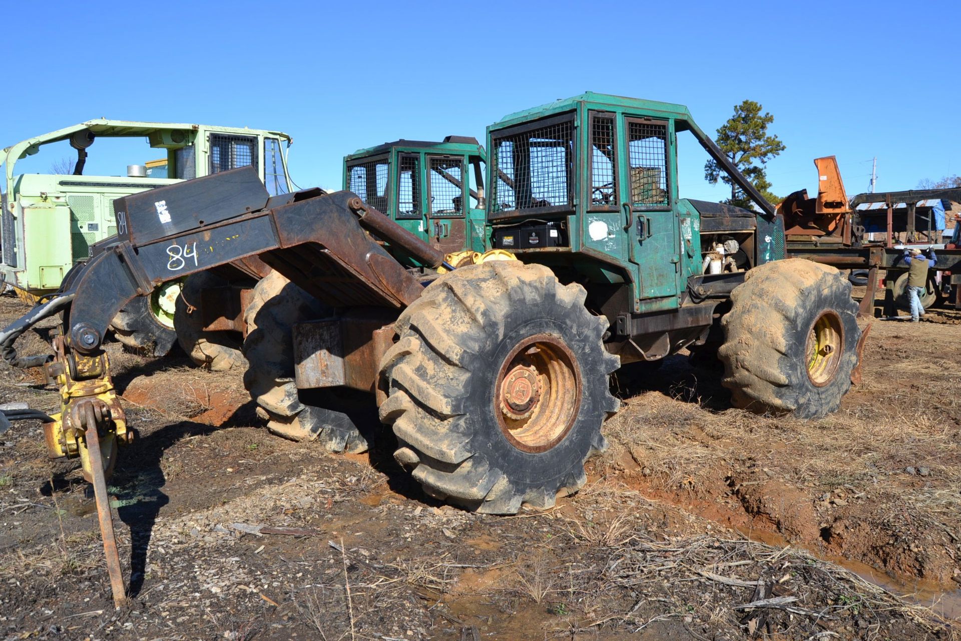 TIMBERJACK 380 GRAPPLE SKIDDER W/ WINCH W/ 28LX26 RUB W/ CUMMINS ENGINE 7,780 HOURS SN#CE4068