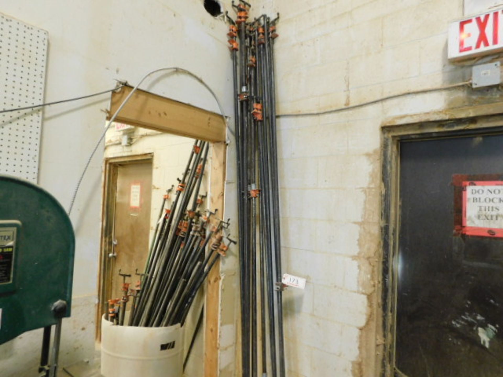 10' PIPE CLAMPS IN CORNER