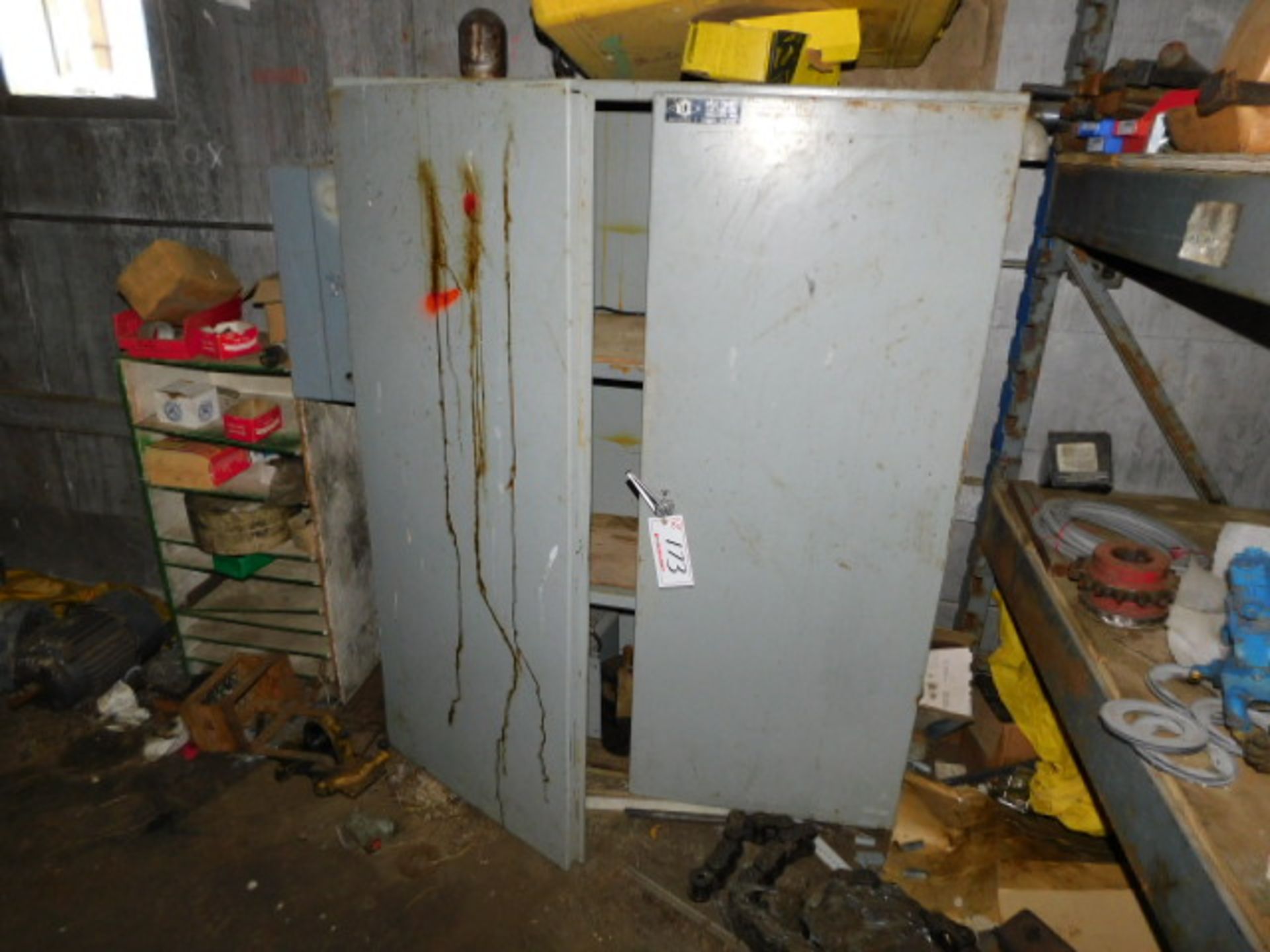 Metal 2 door storage cabinet